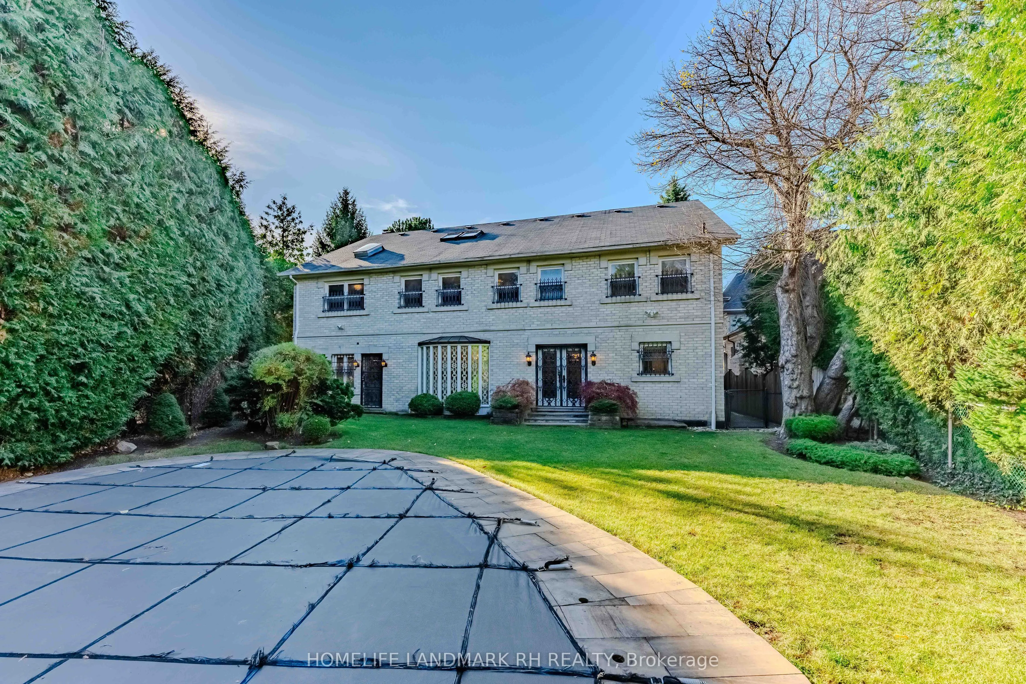 31 Arjay Crescent