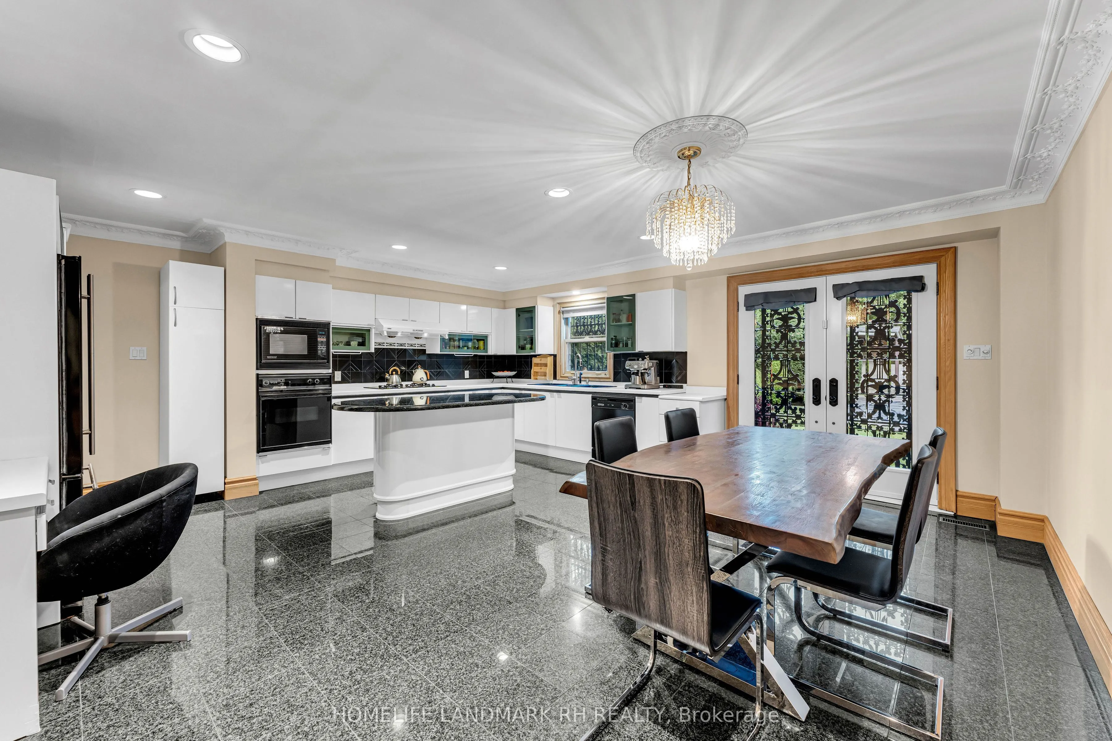 31 Arjay Crescent