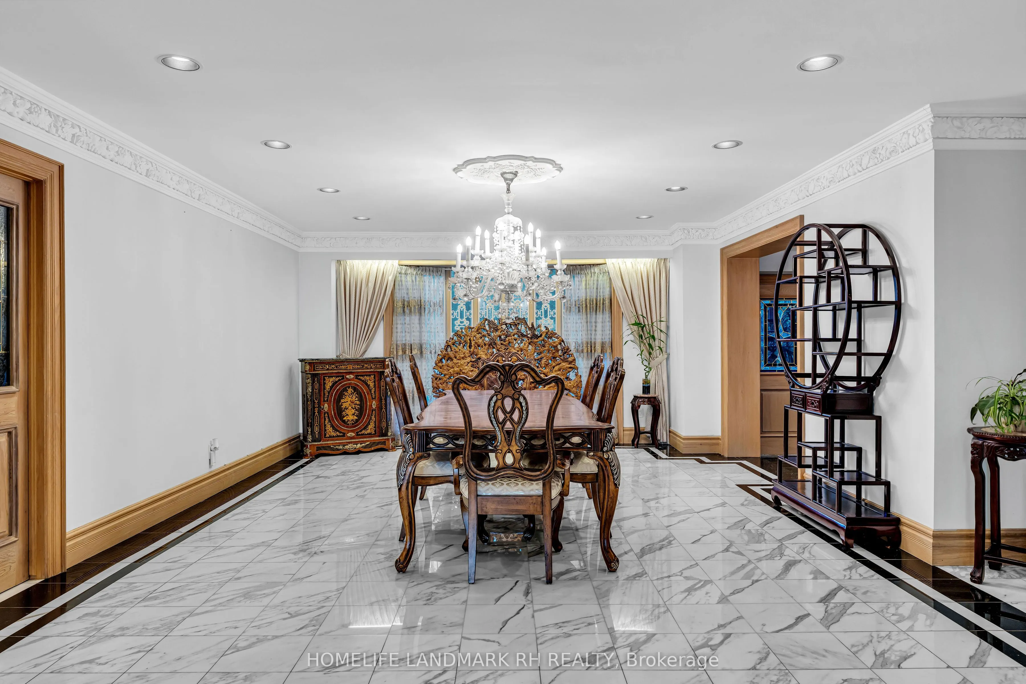 31 Arjay Crescent