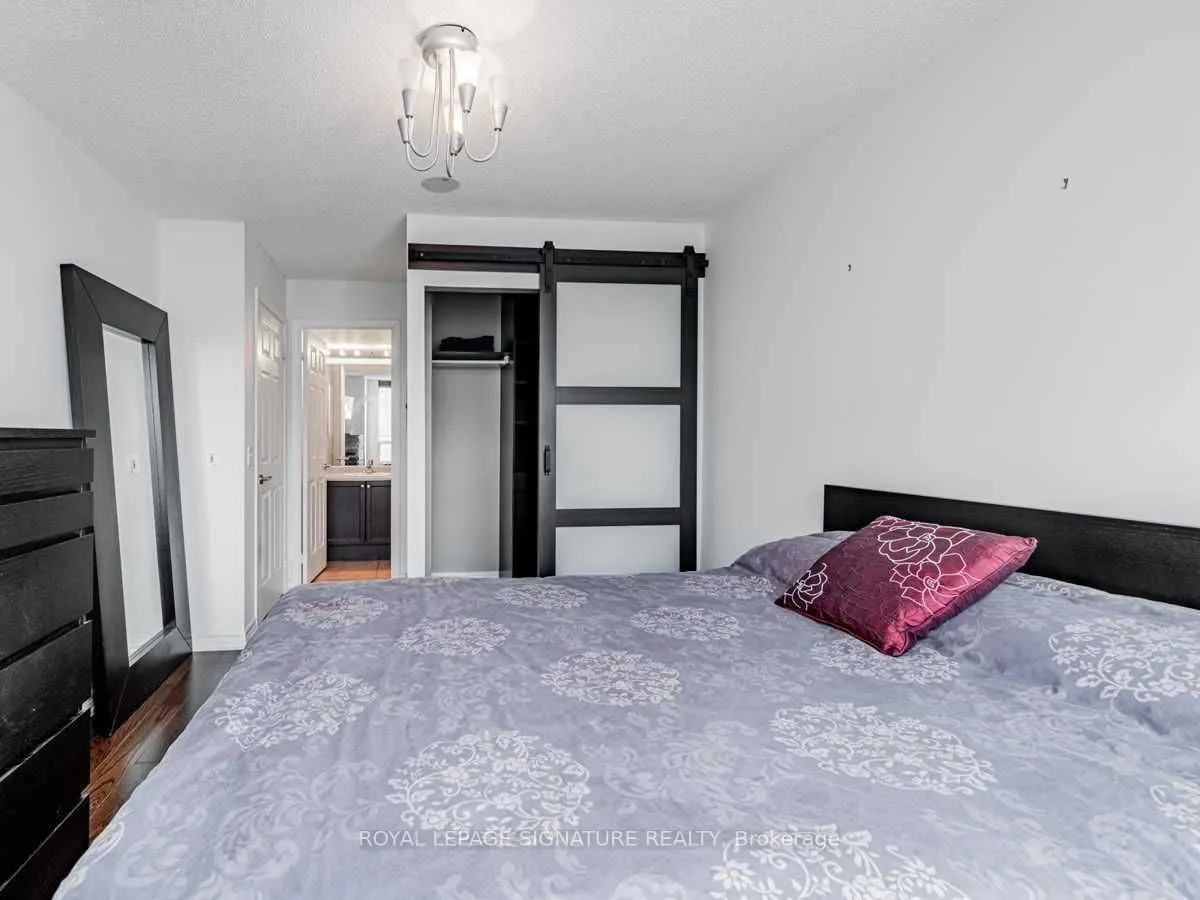 30 Grand Trunk Crescent, #3906