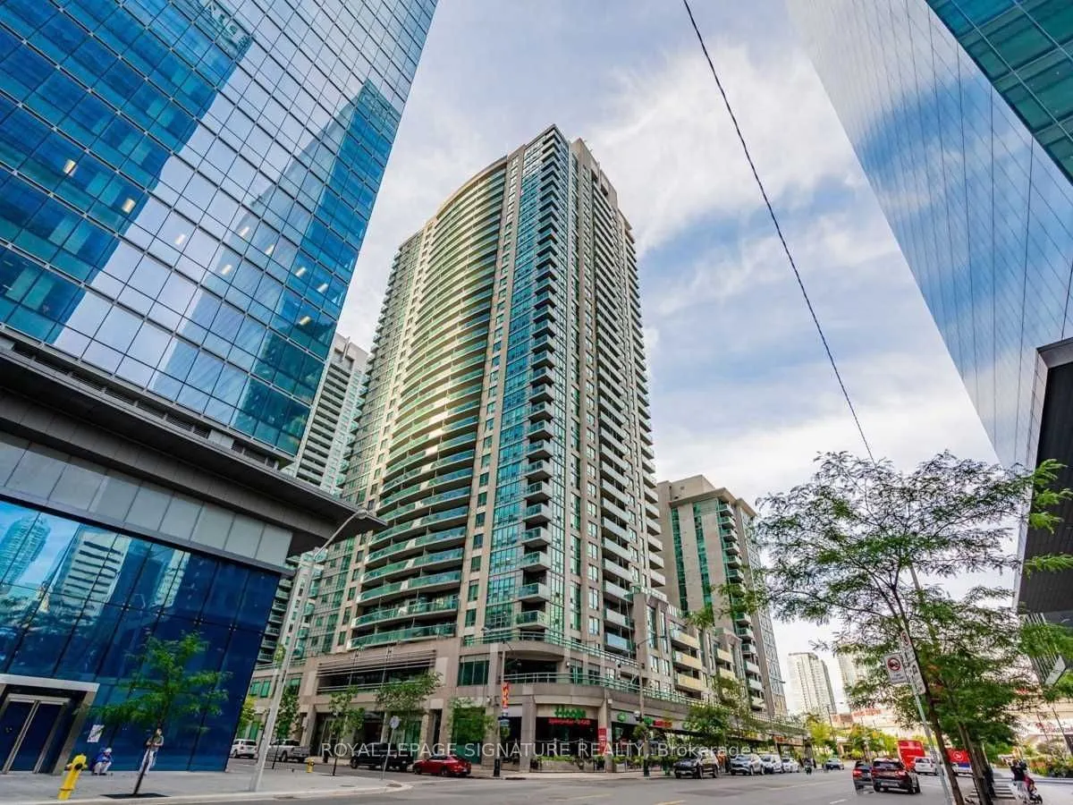 30 Grand Trunk Crescent, #3906