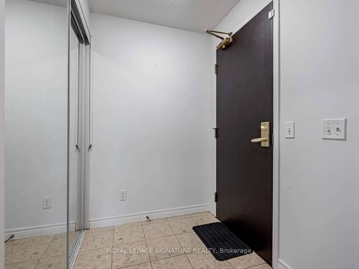 30 Grand Trunk Crescent, #3906