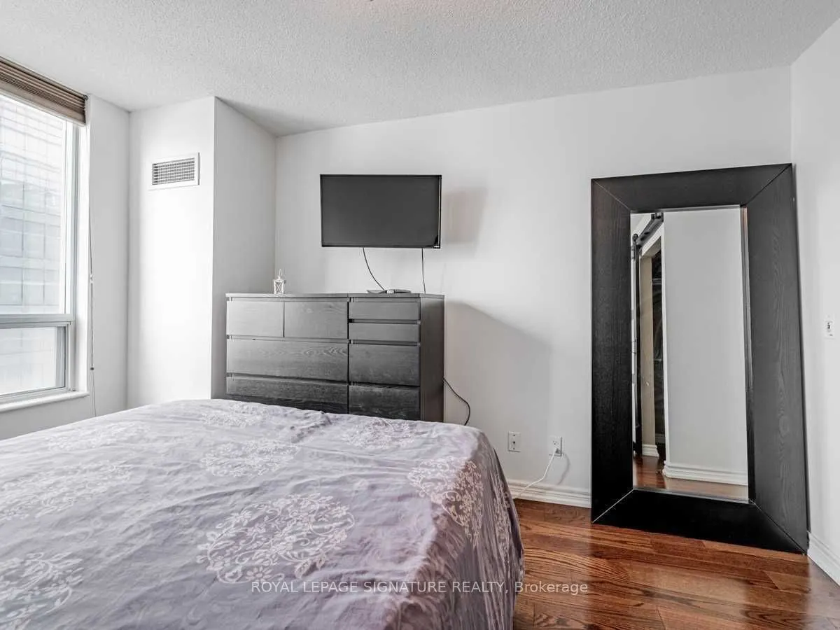30 Grand Trunk Crescent, #3906