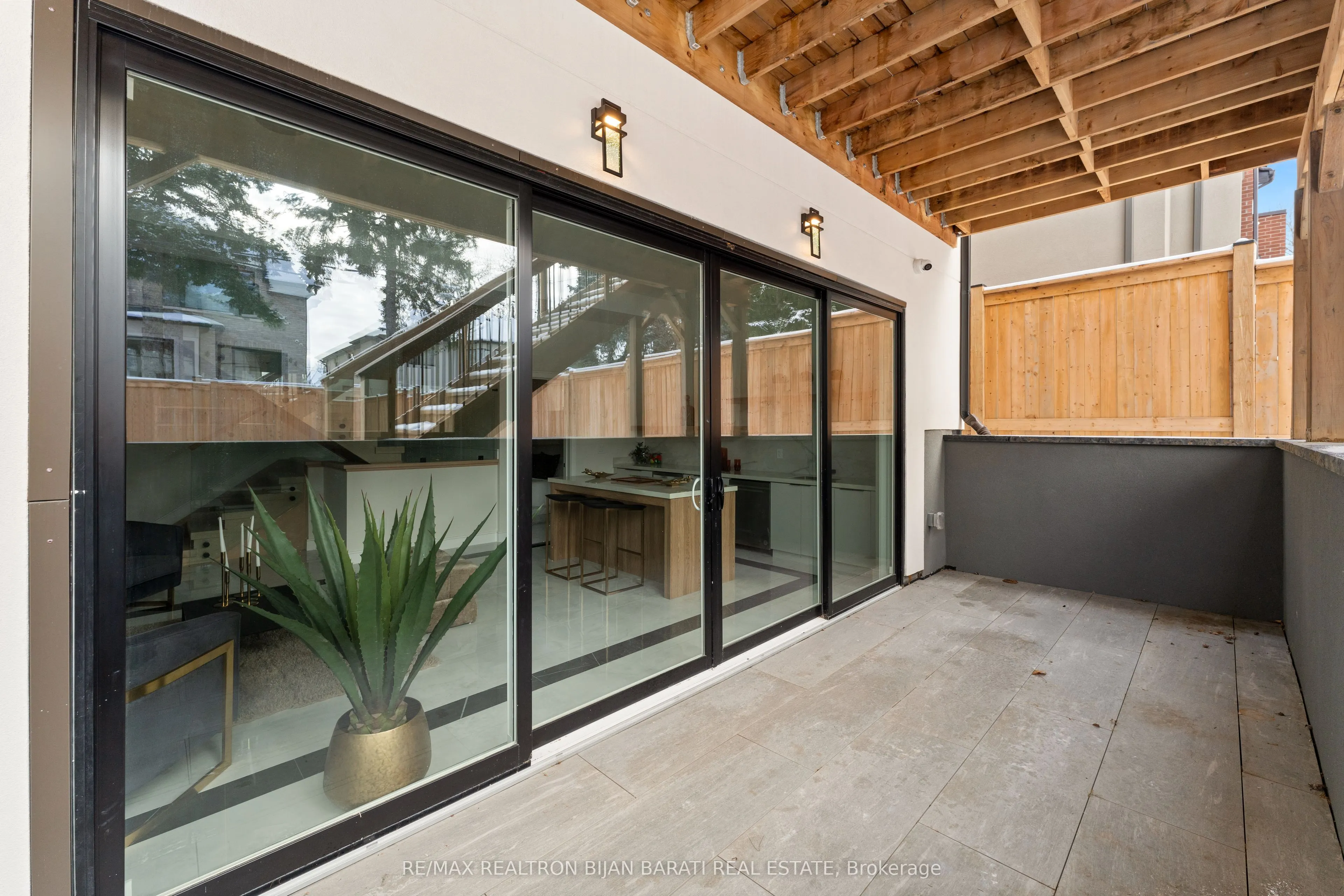 153 B Parkview Avenue