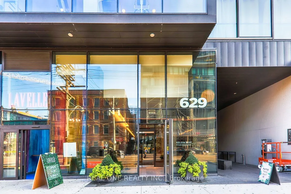 629 King Street W, #913