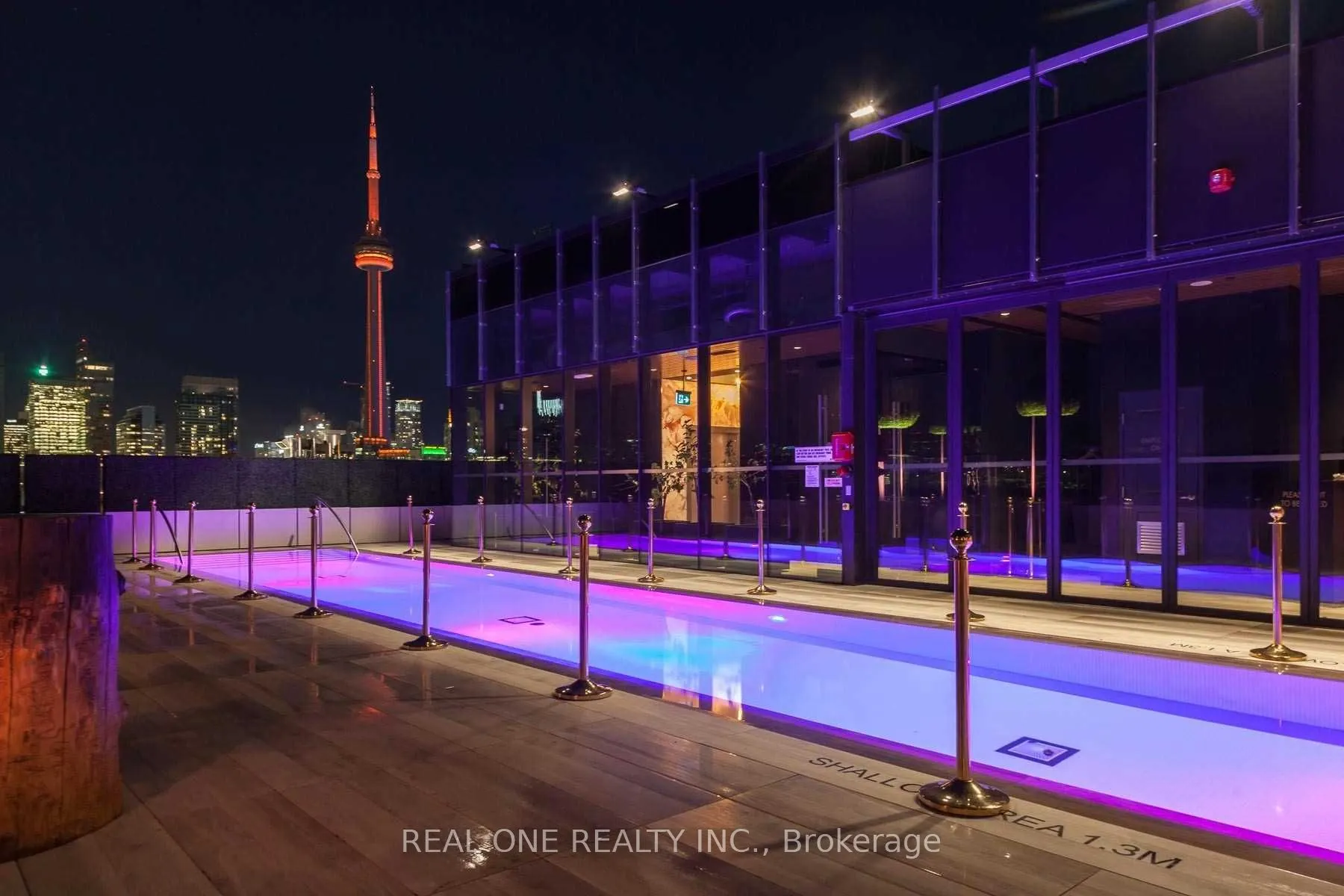 629 King Street W, #913