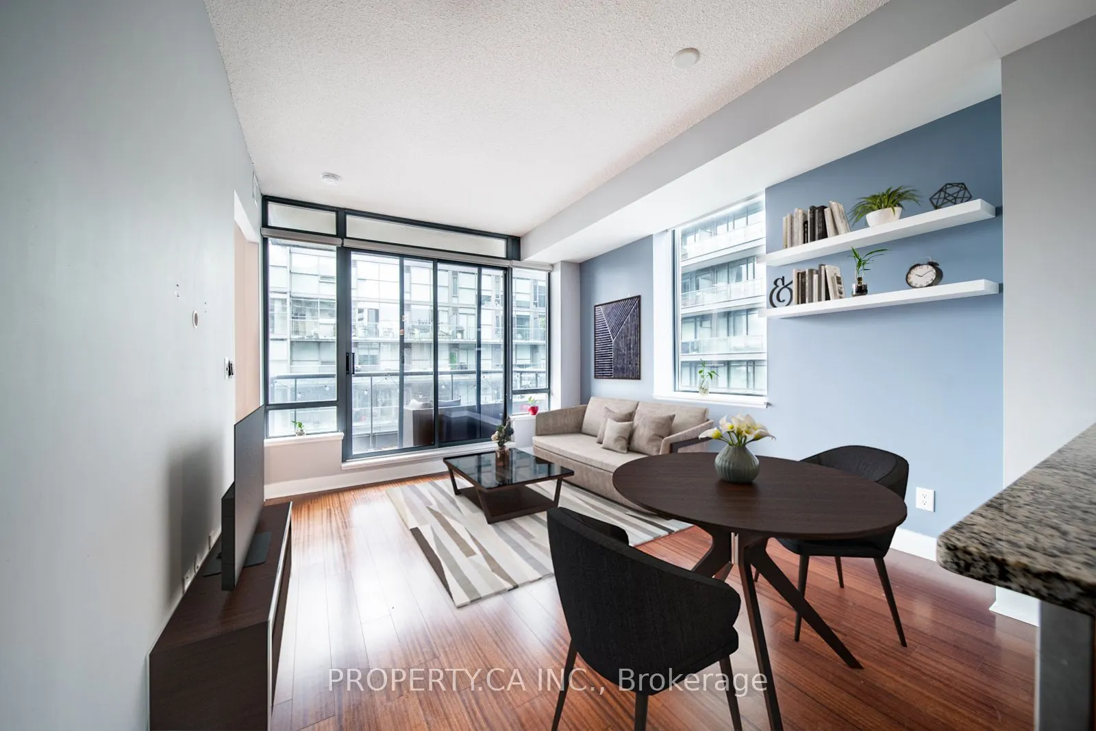 438 King Street W #1314