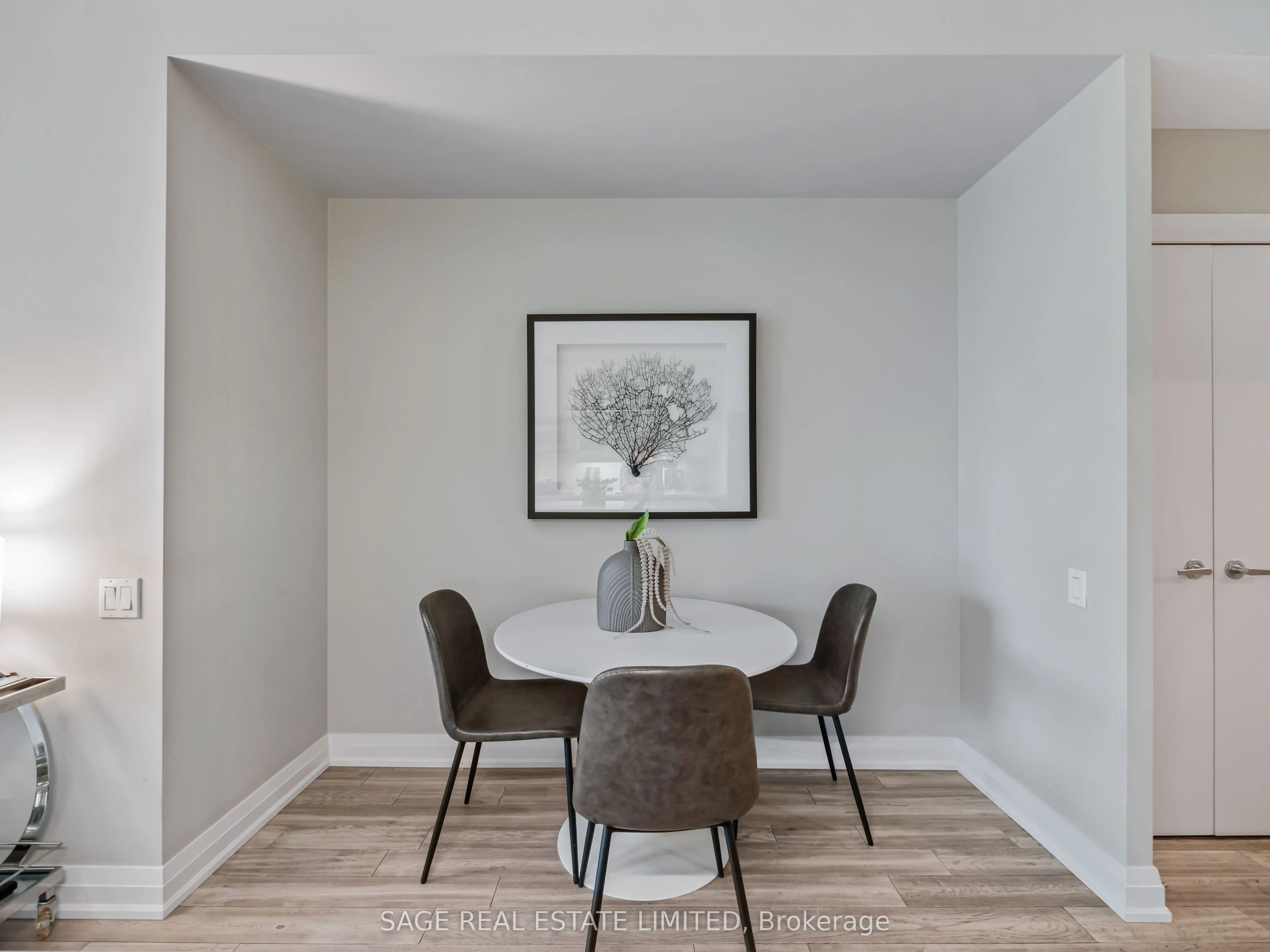 20 Scrivener Square, #507