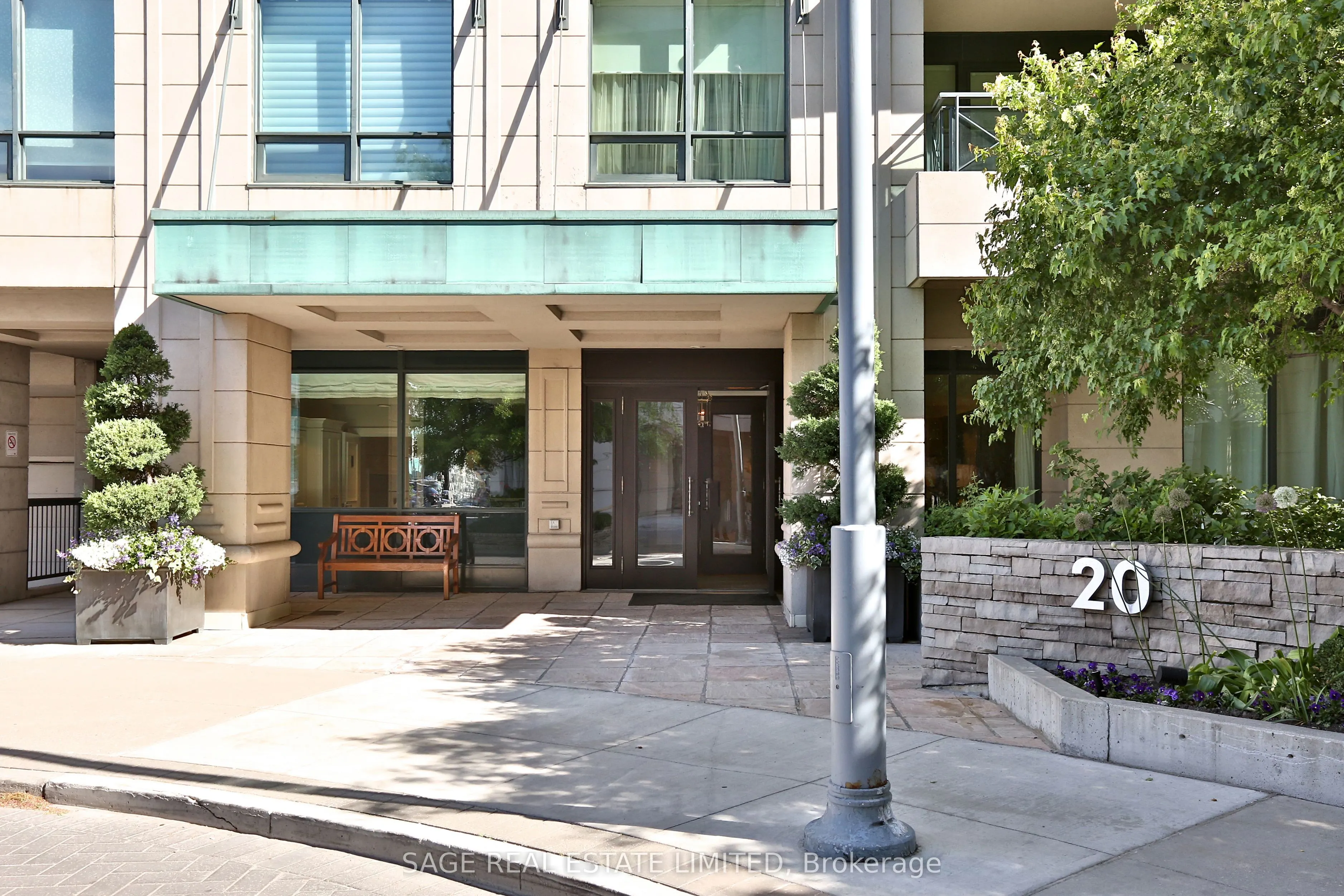 20 Scrivener Square, #507