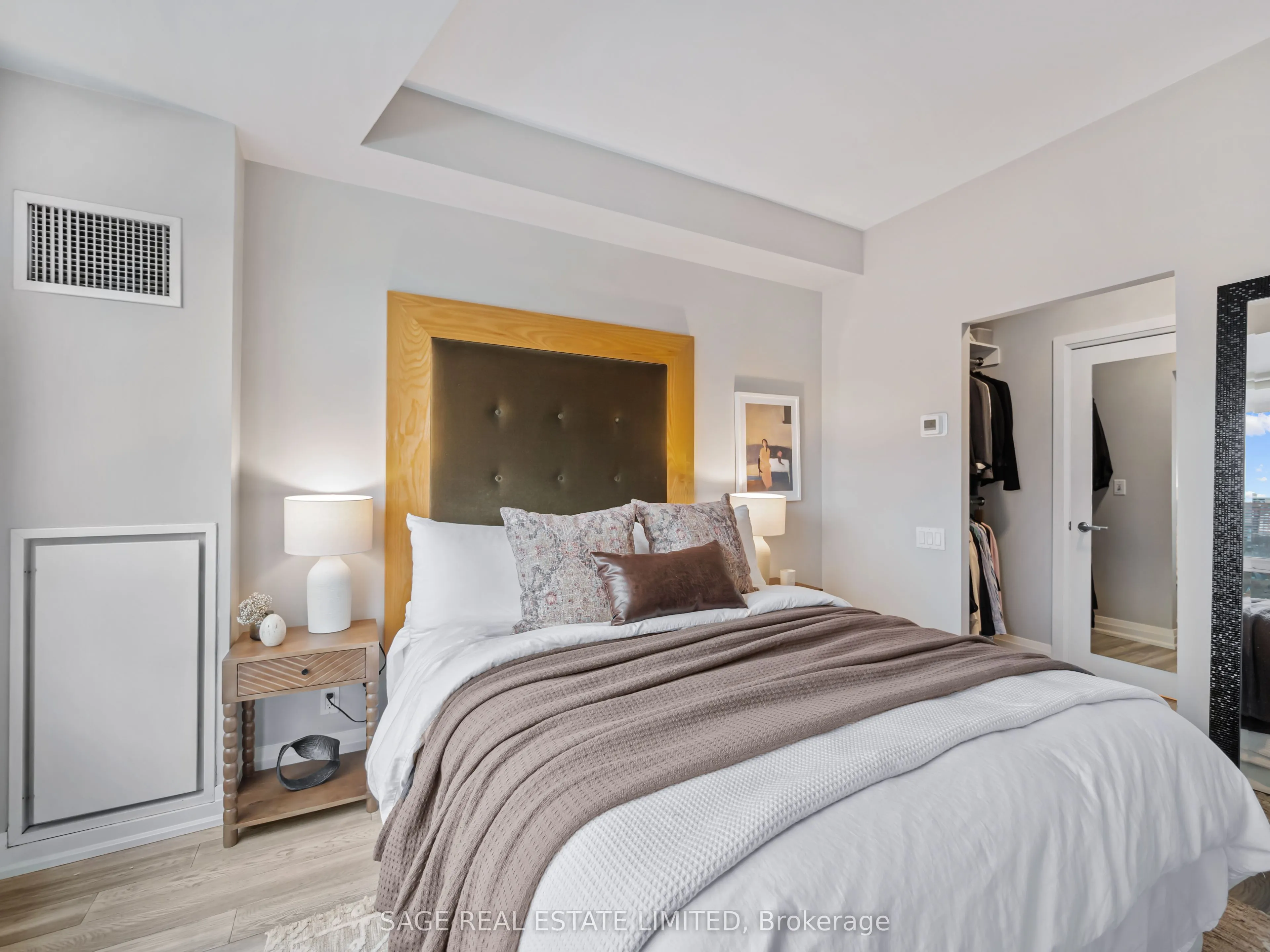 20 Scrivener Square, #507