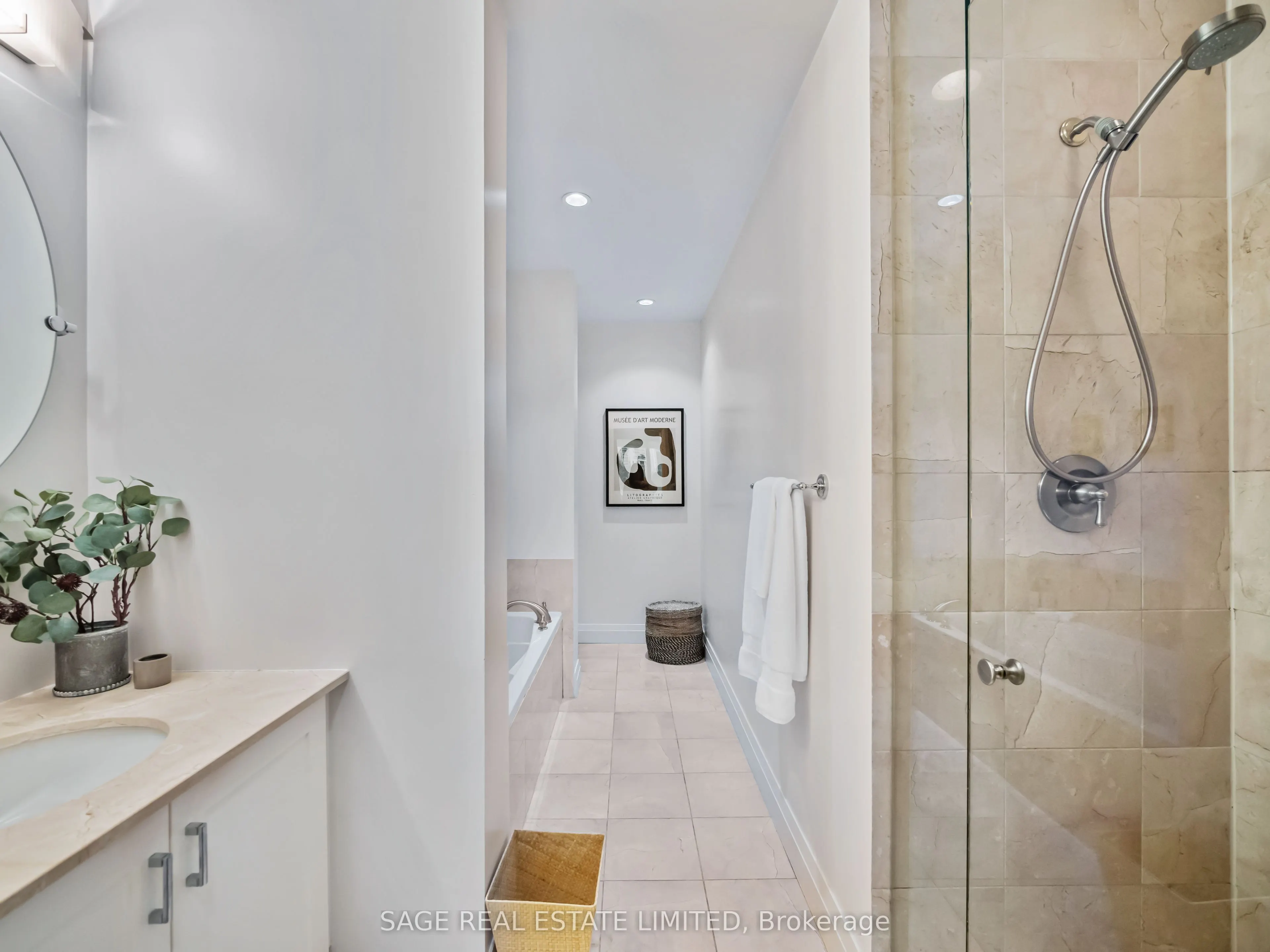 20 Scrivener Square, #507