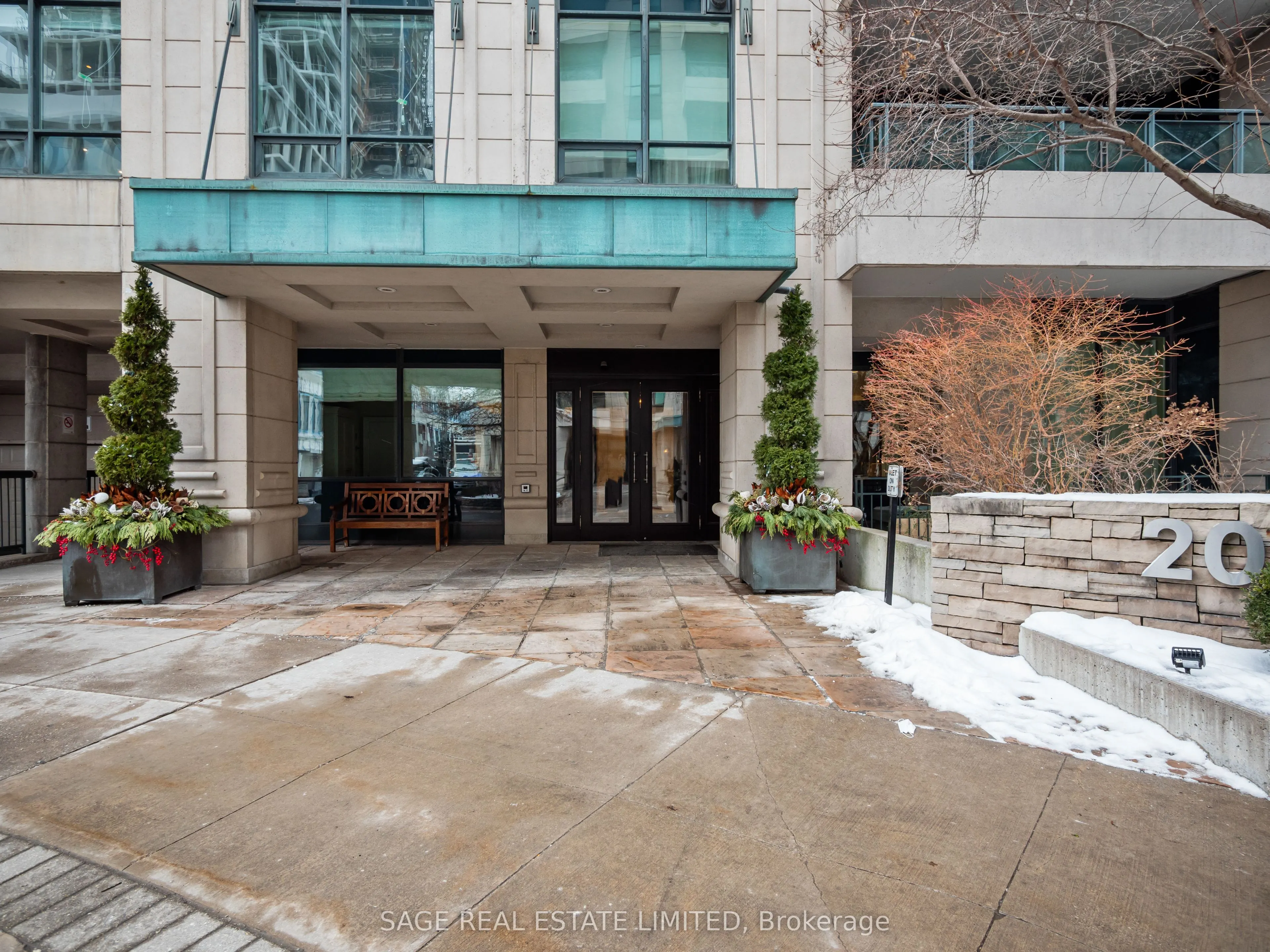 20 Scrivener Square, #507