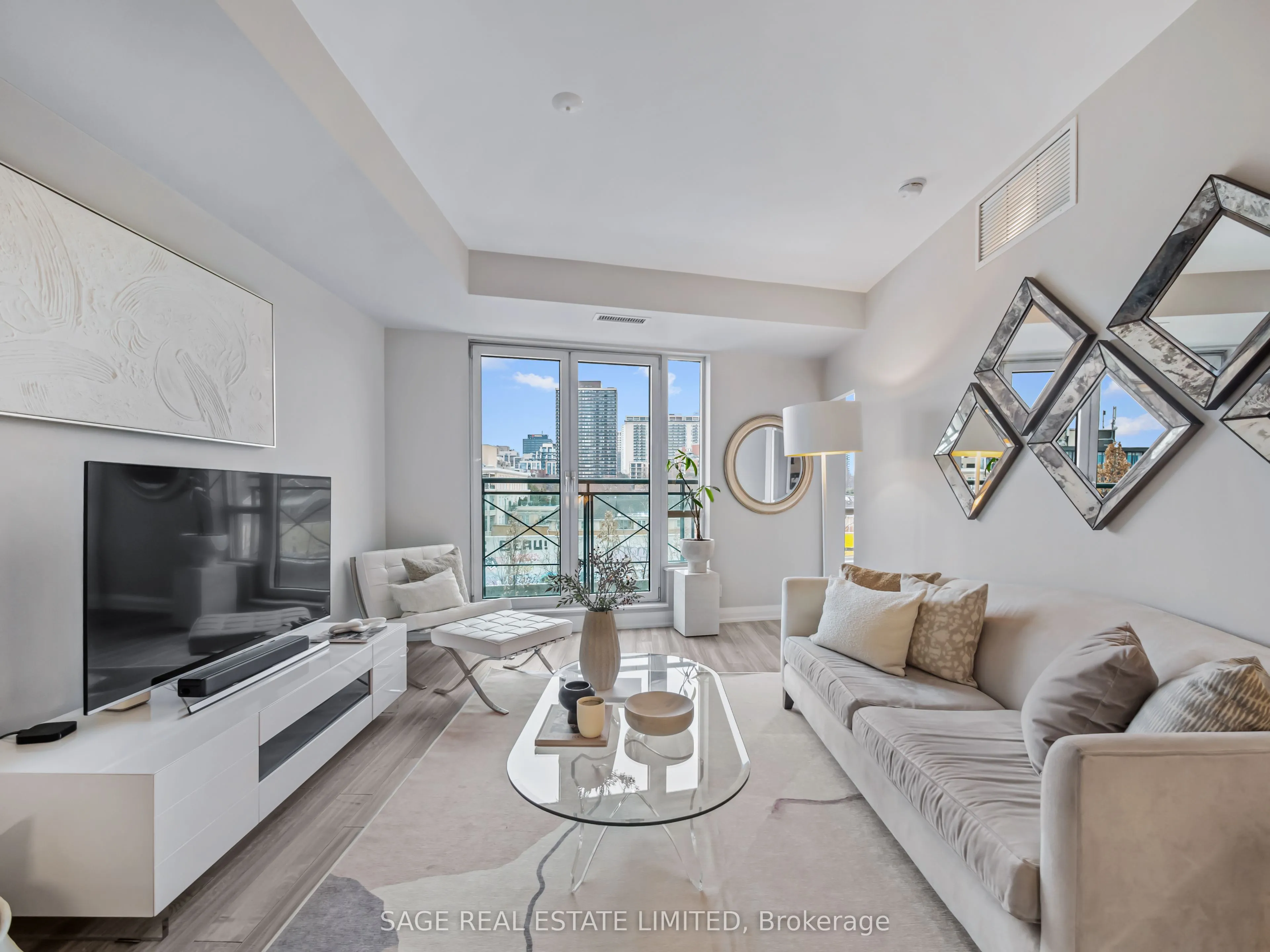 20 Scrivener Square, #507