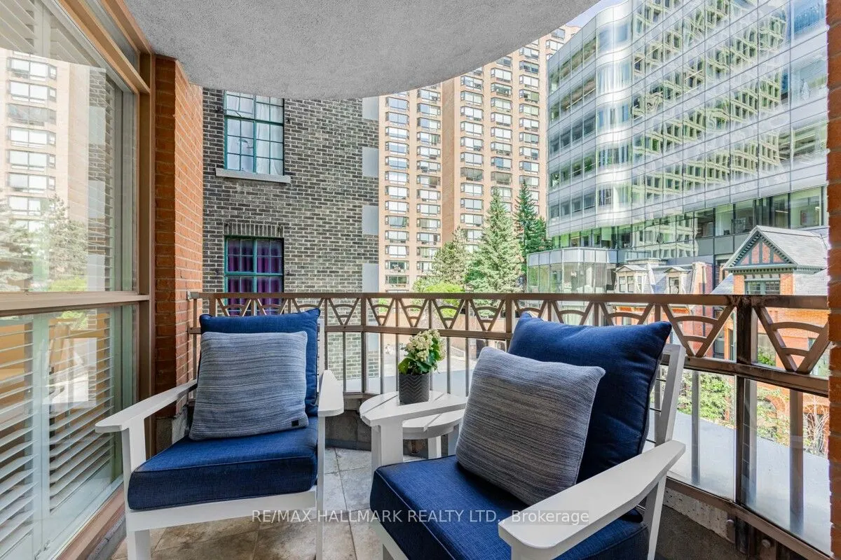 8 Sultan Street, #301