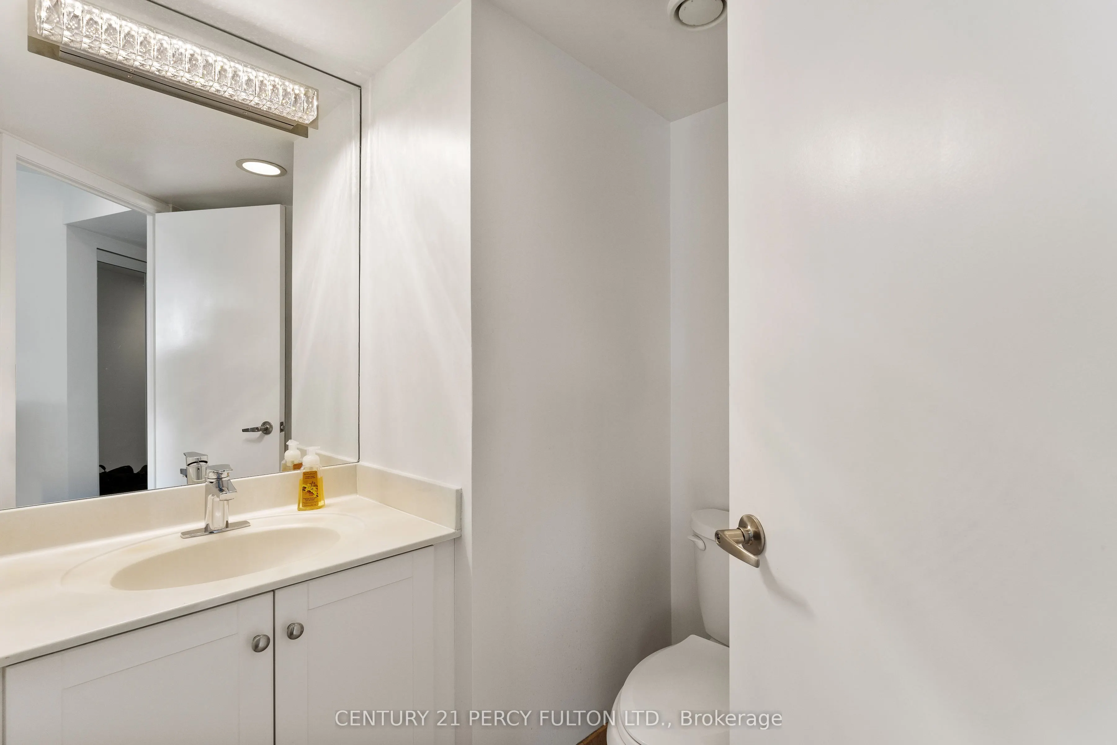 210 Victoria Street, #2411