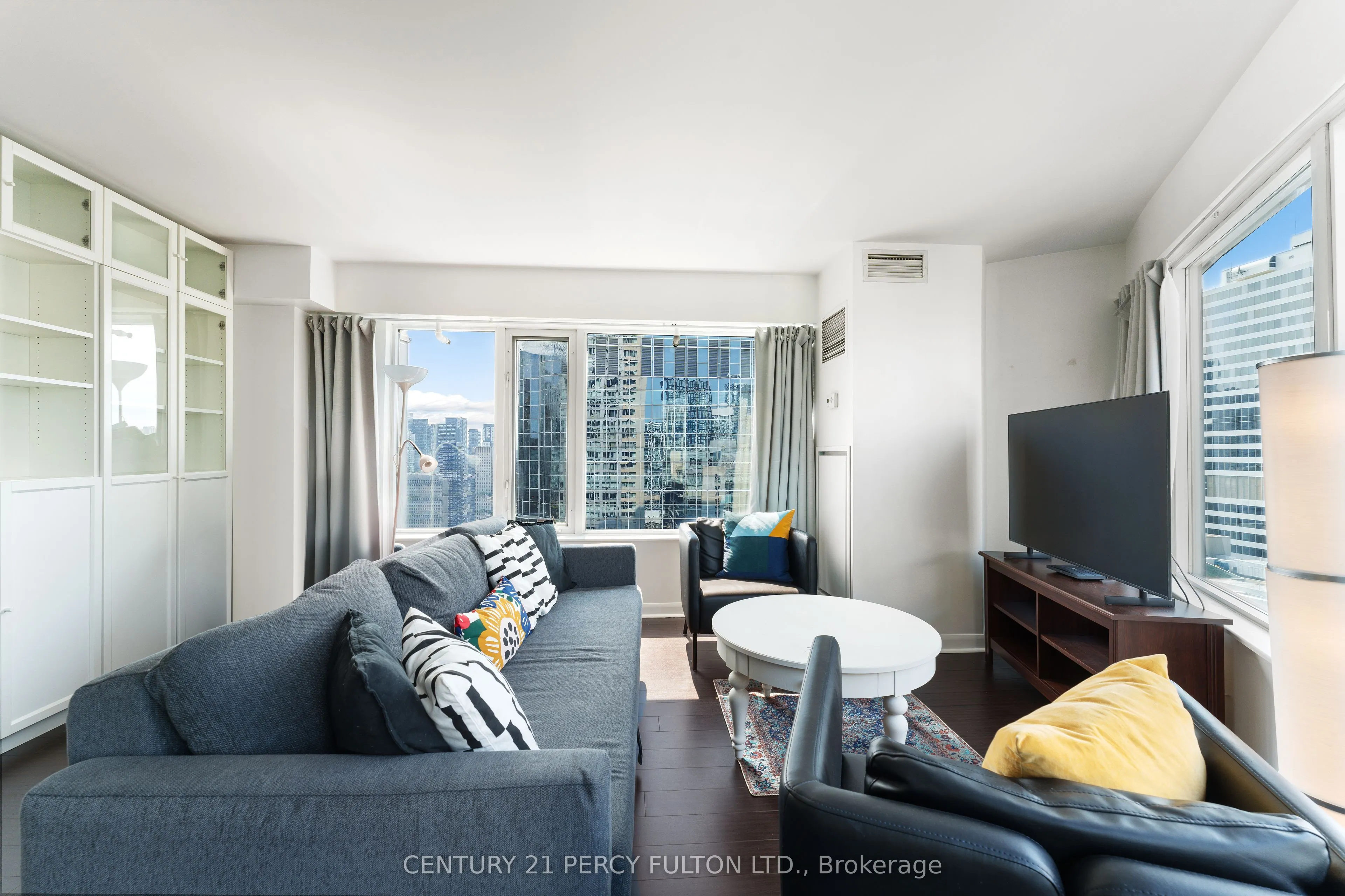 210 Victoria Street, #2411