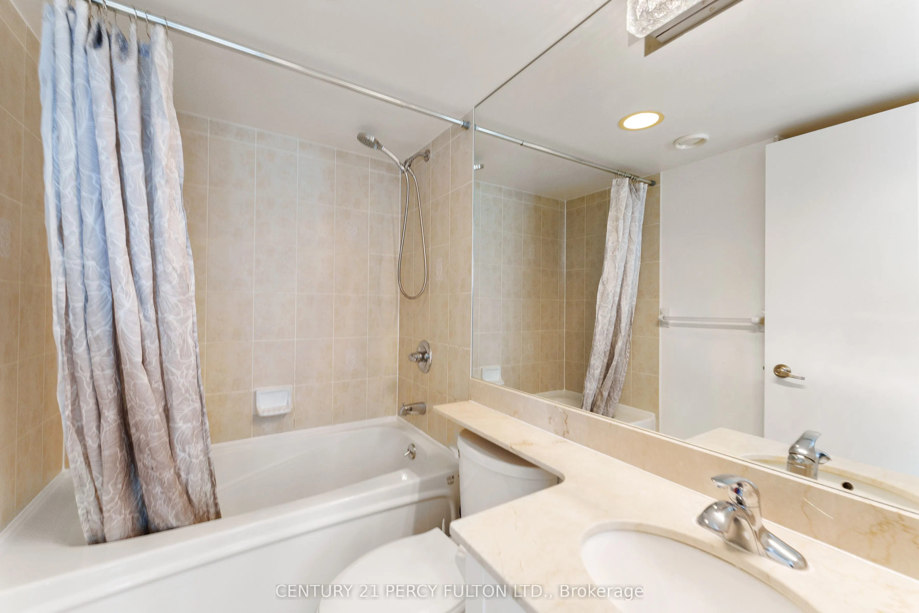210 Victoria Street, #2411