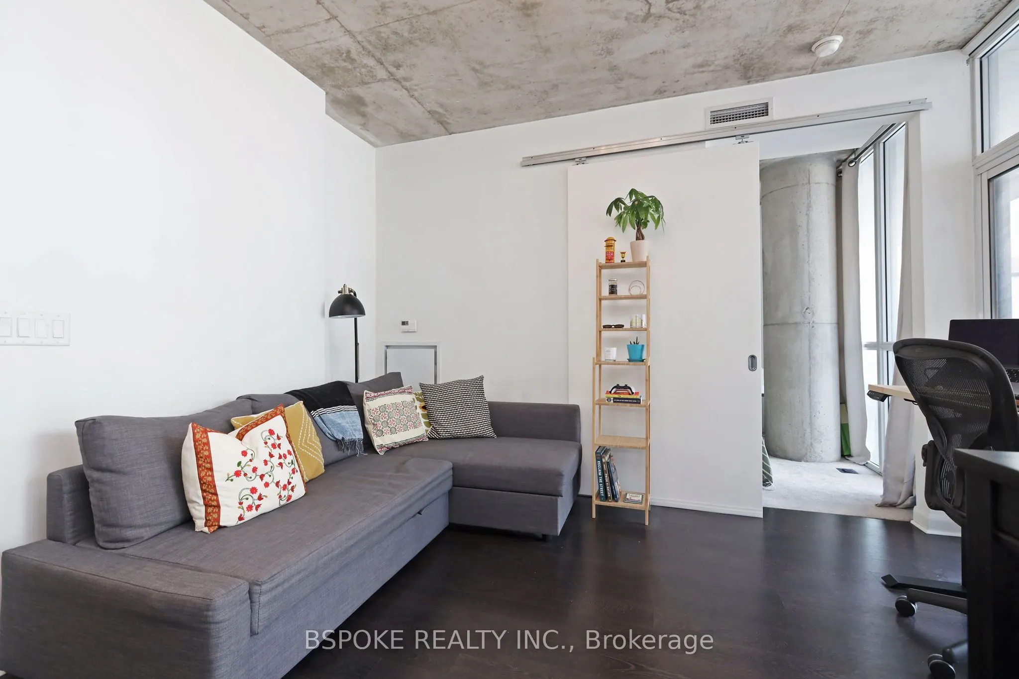 478 King Street W, #319