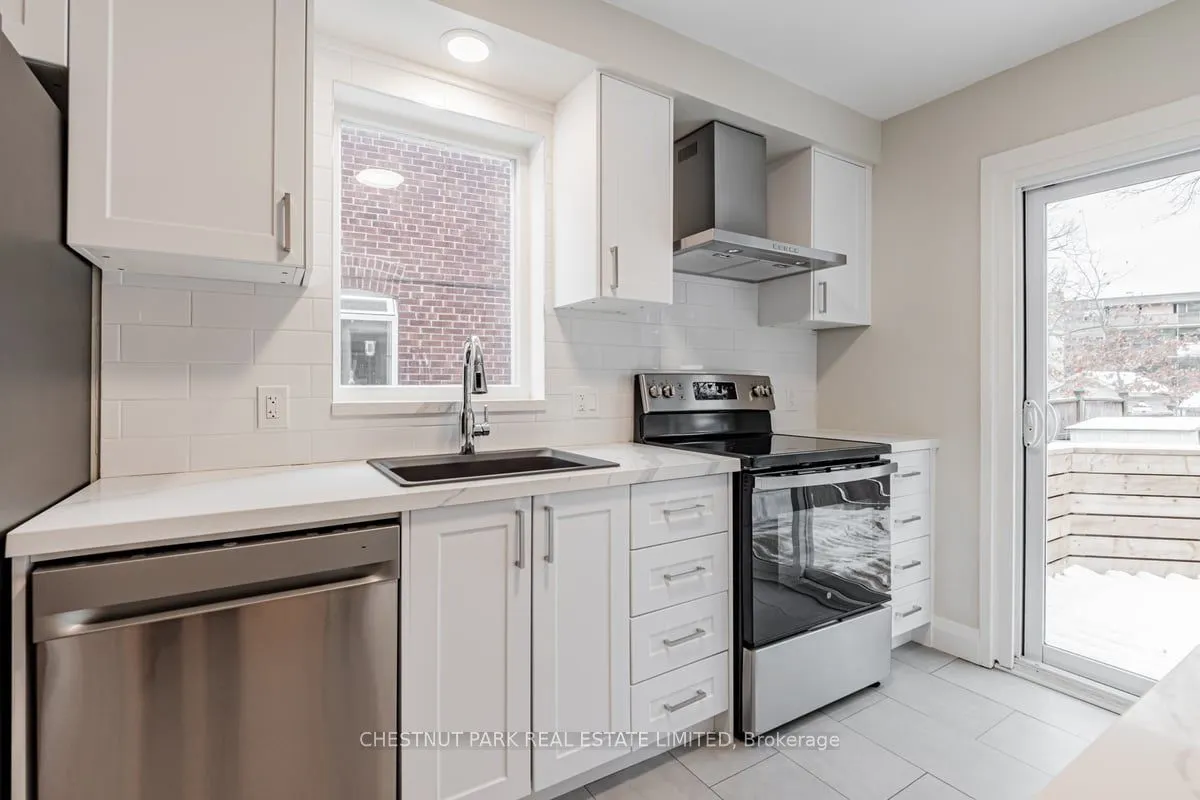 21 Thursfield Crescent