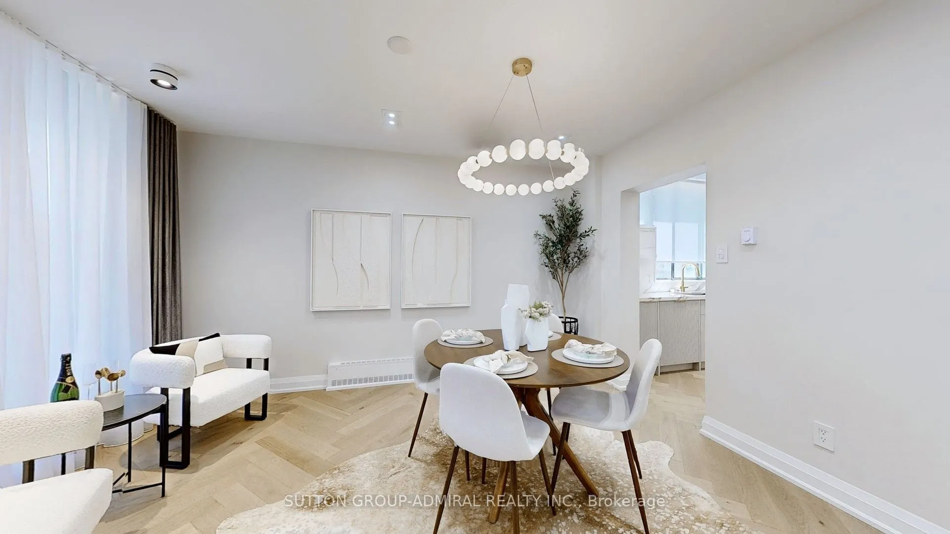 616 Avenue Road, #602