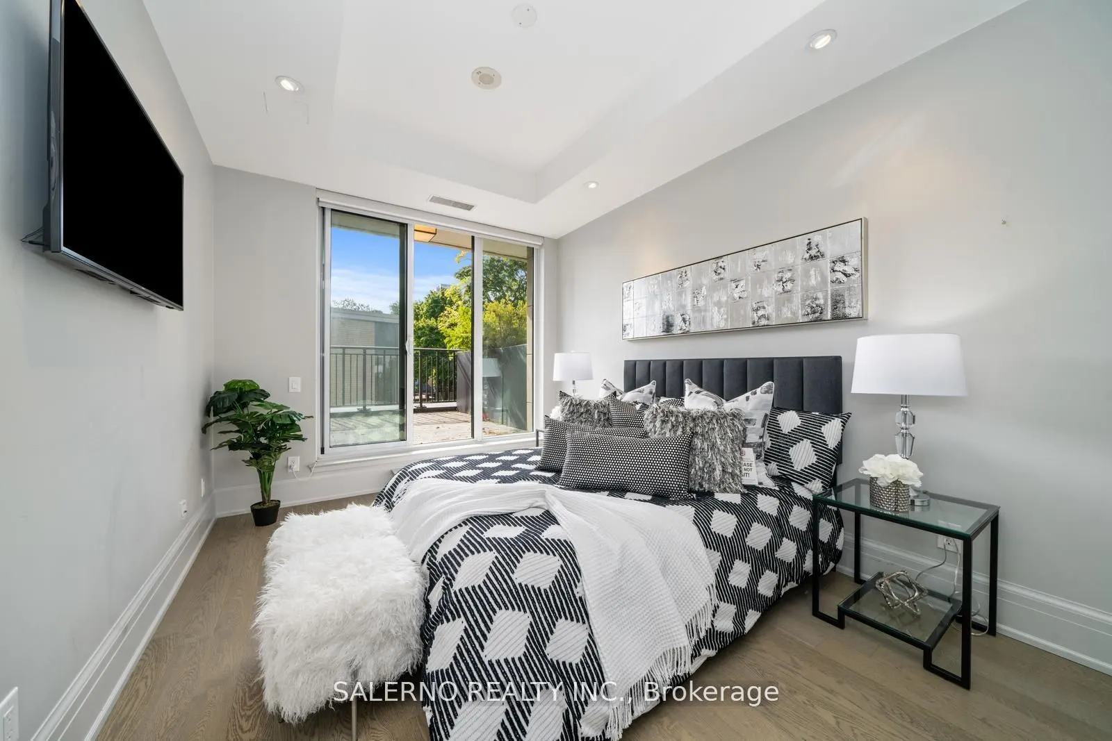 181 Davenport Road, #201