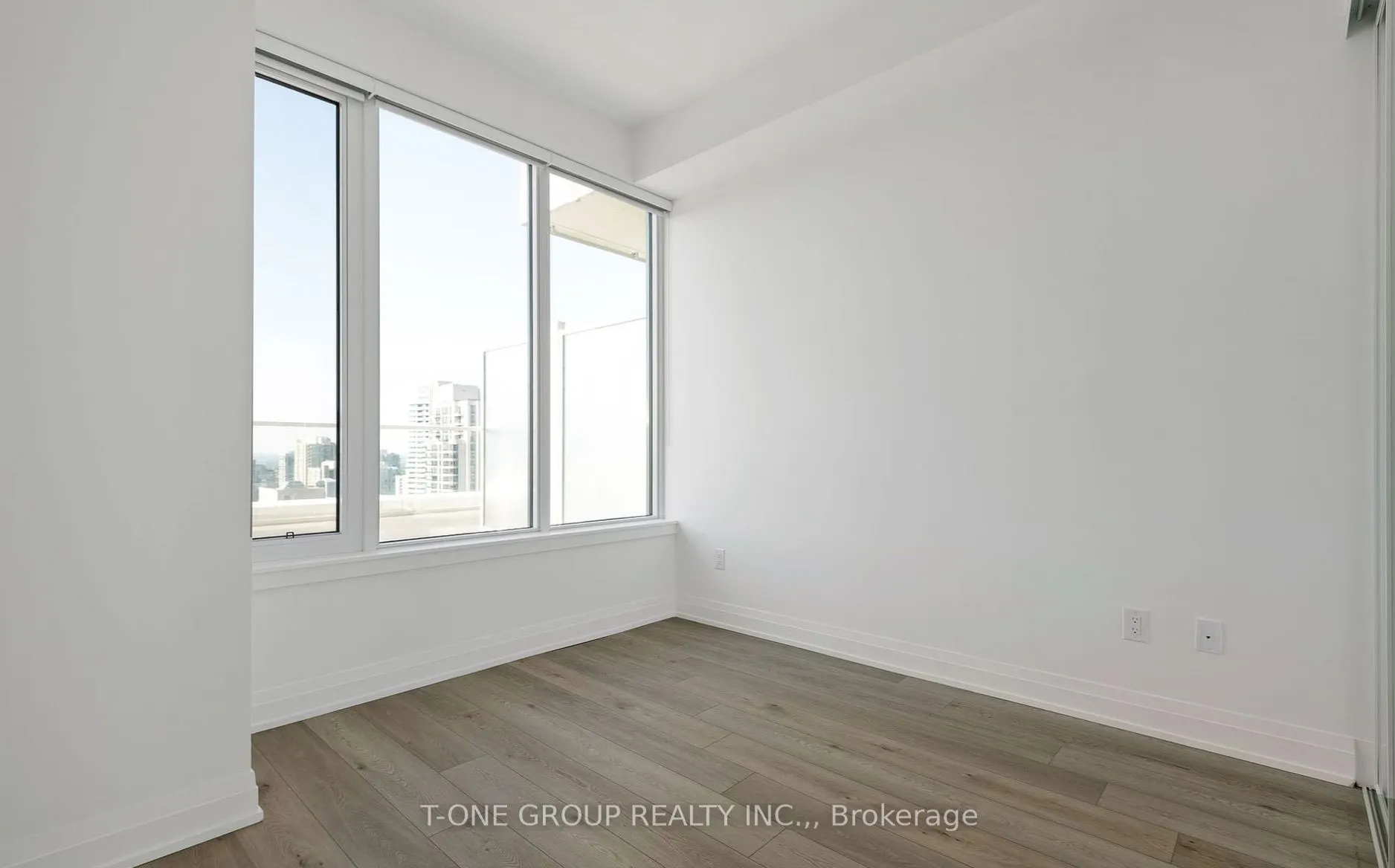 75 Canterbury Place, #Ph107