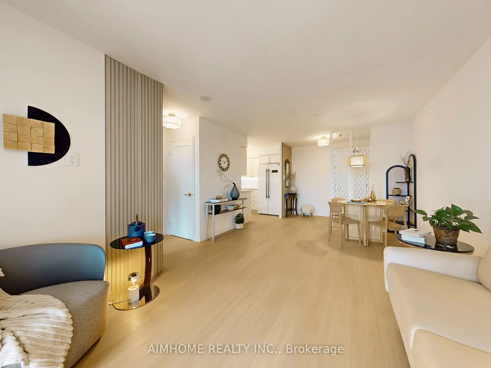 260 Doris Avenue, #907