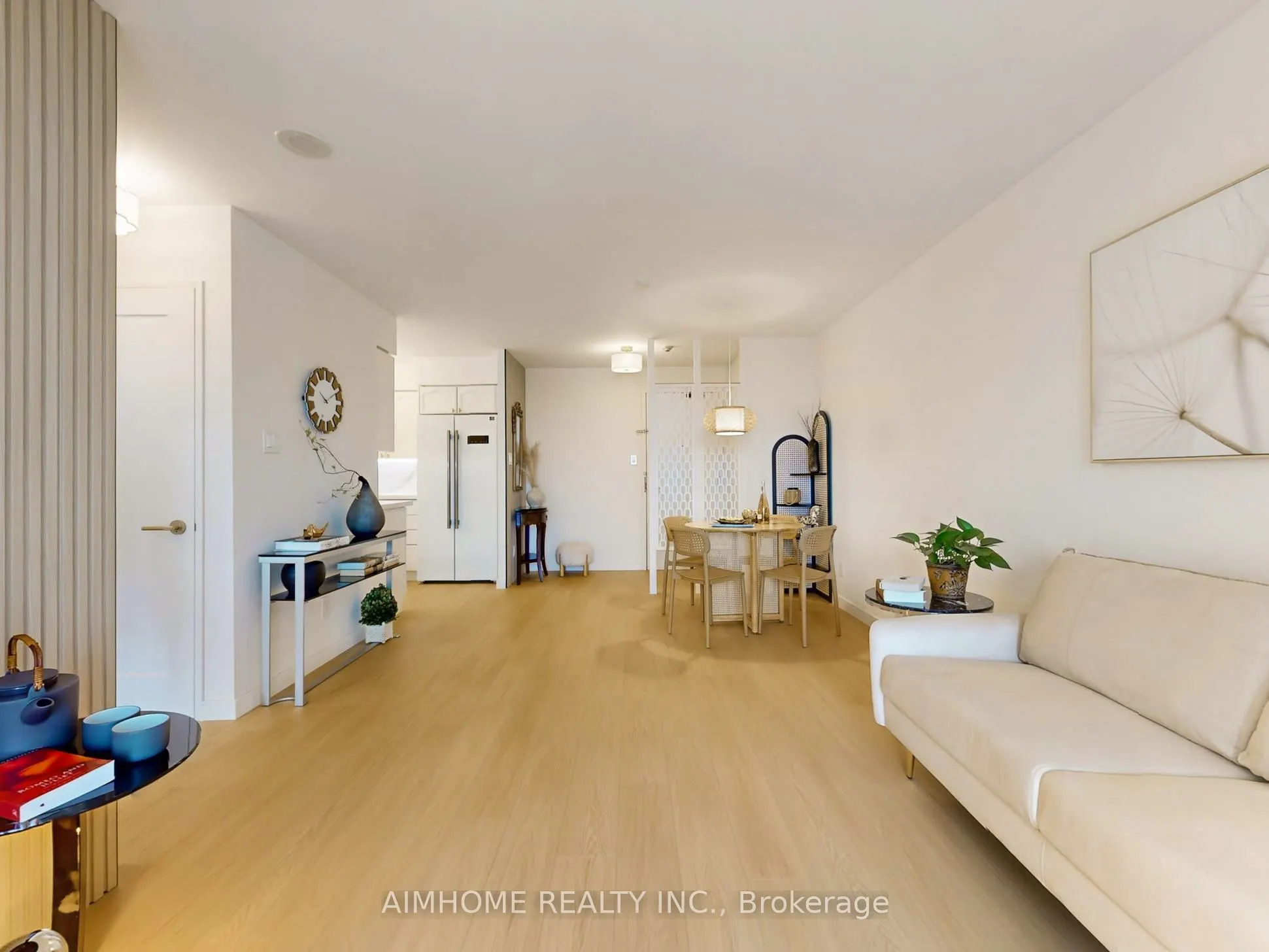 260 Doris Avenue, #907