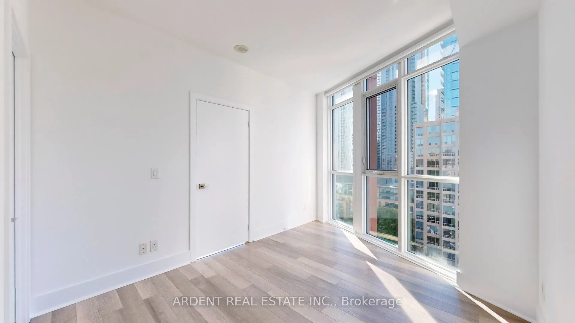 32 Davenport Road, #1107