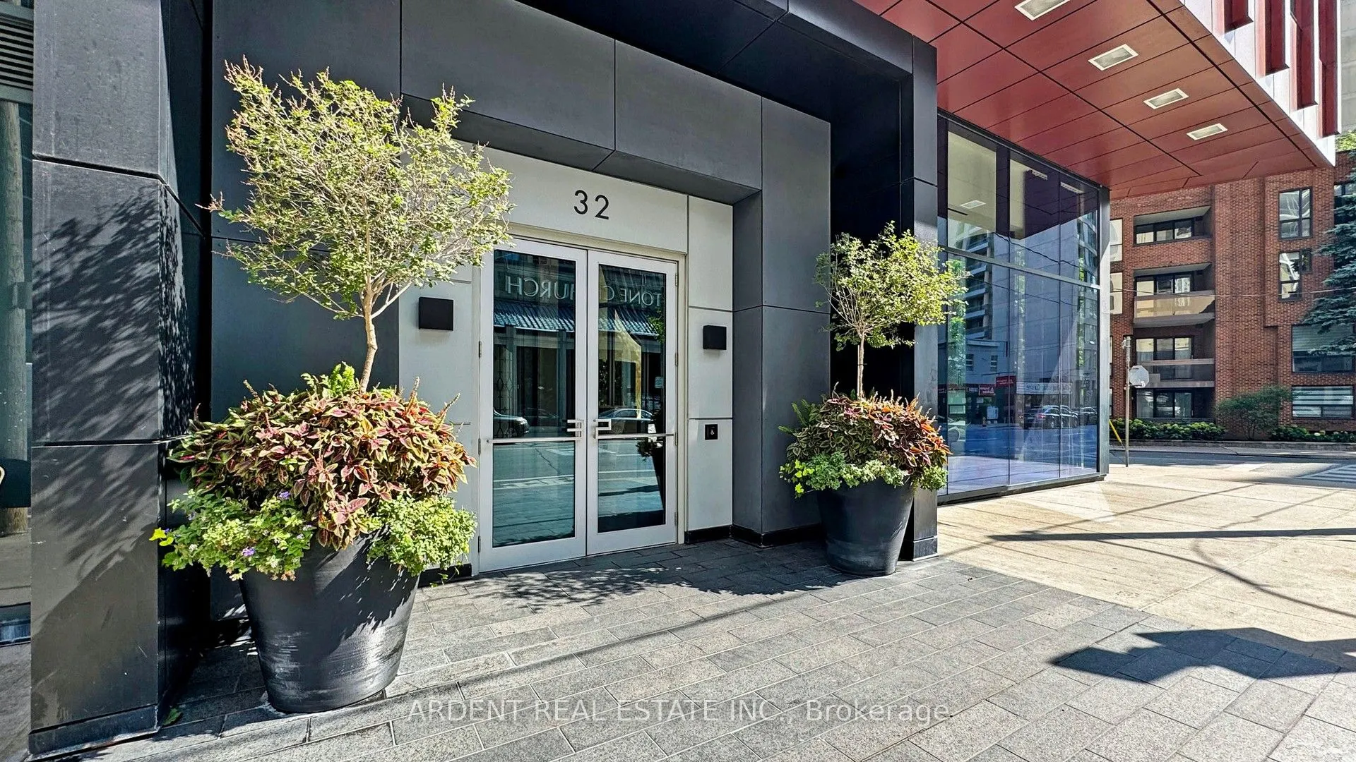32 Davenport Road, #1107