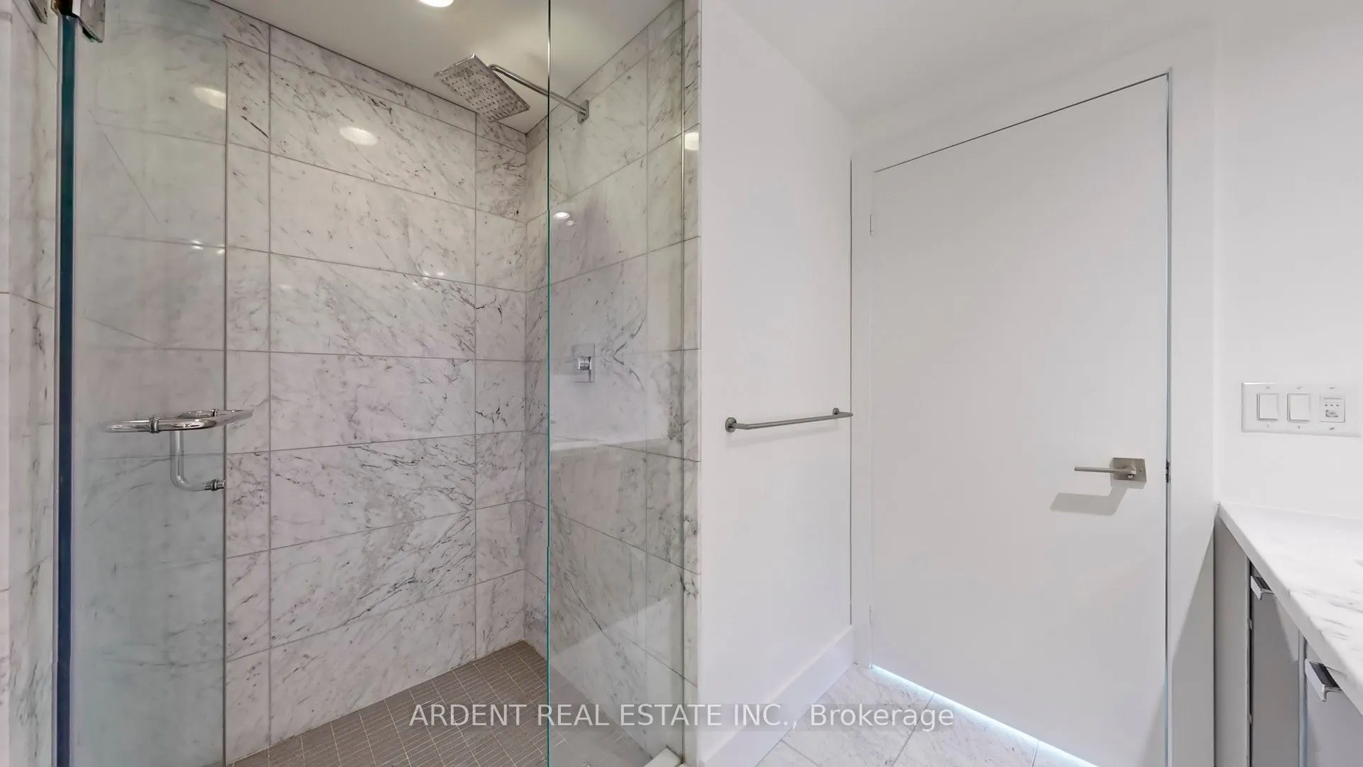 32 Davenport Road, #1107