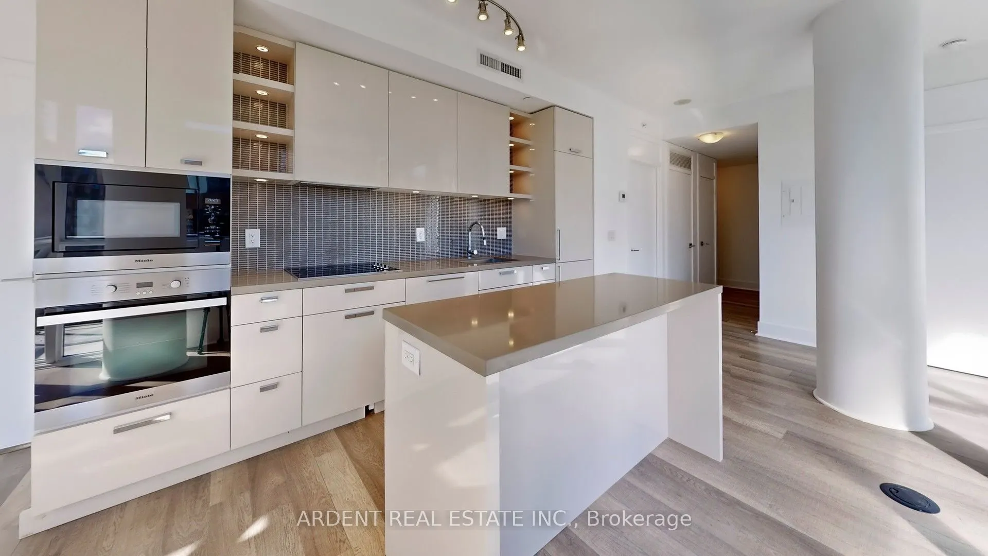 32 Davenport Road, #1107
