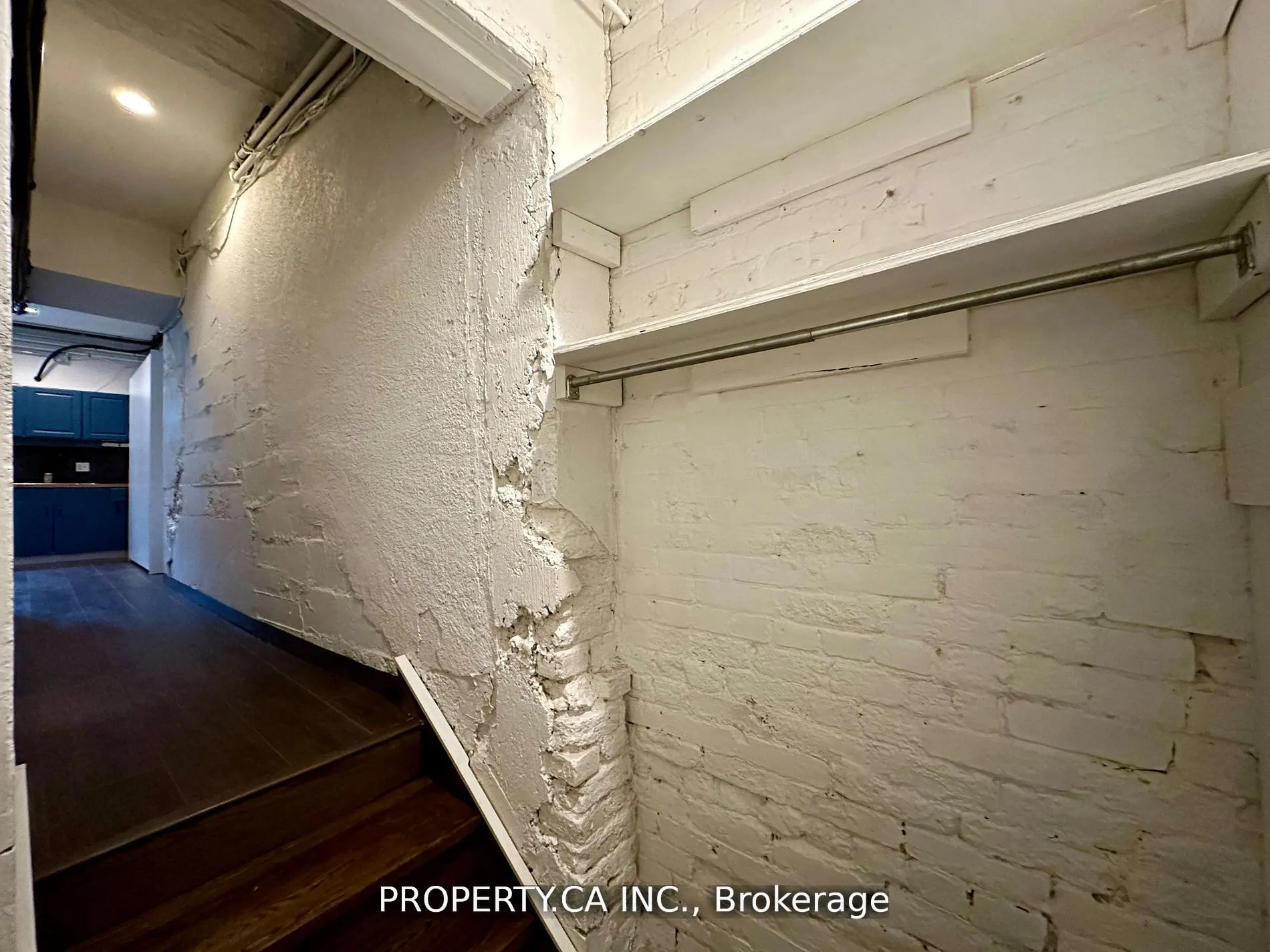 883 Queen Street W, #B1
