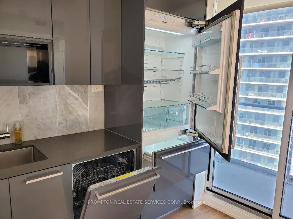 115 Mcmahon Drive, #1710