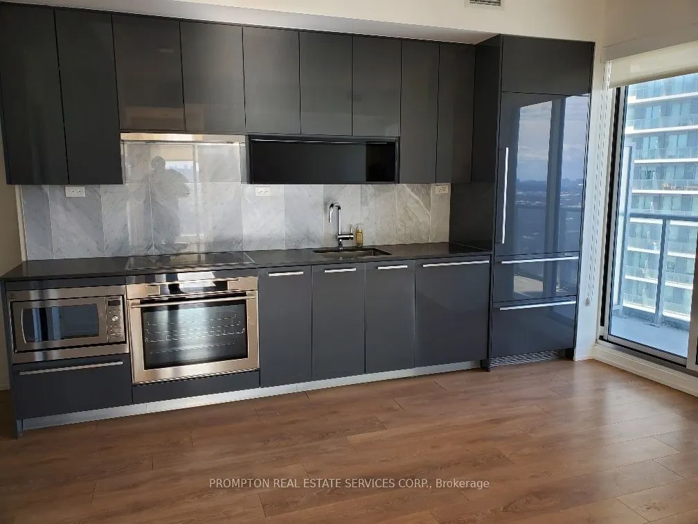 115 Mcmahon Drive, #1710