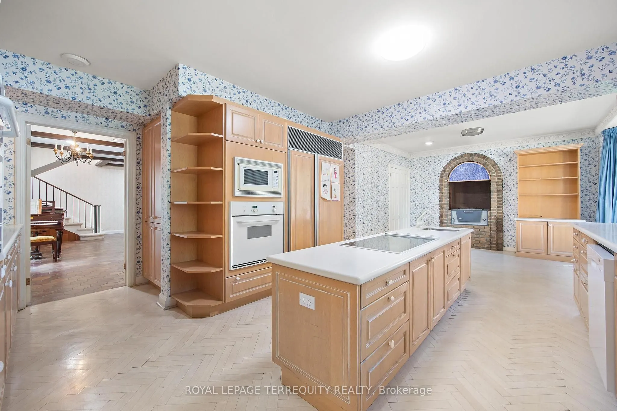 2 Chieftain Crescent
