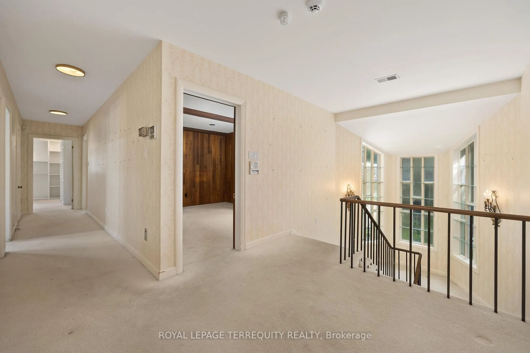 2 Chieftain Crescent