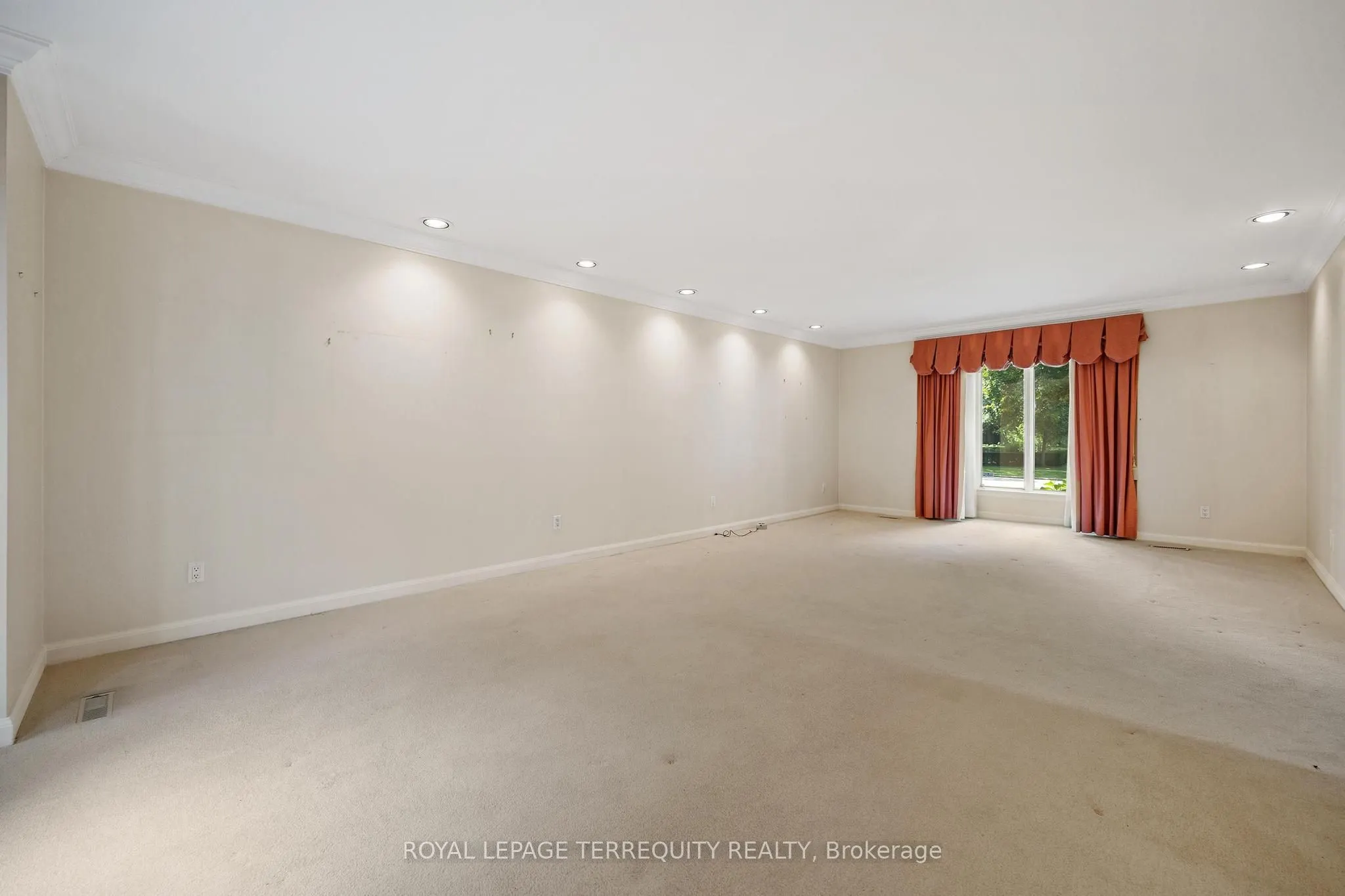 2 Chieftain Crescent