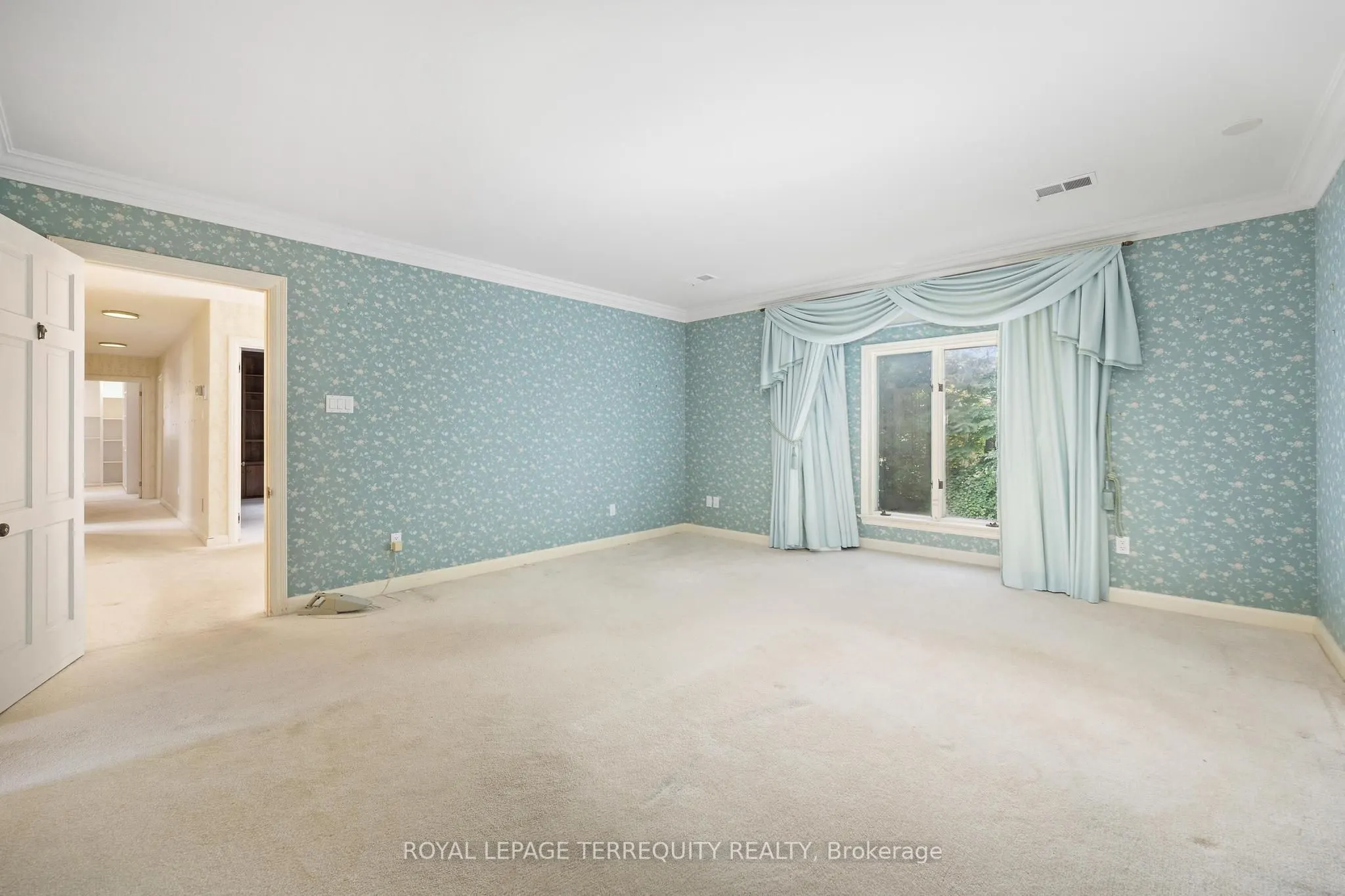 2 Chieftain Crescent