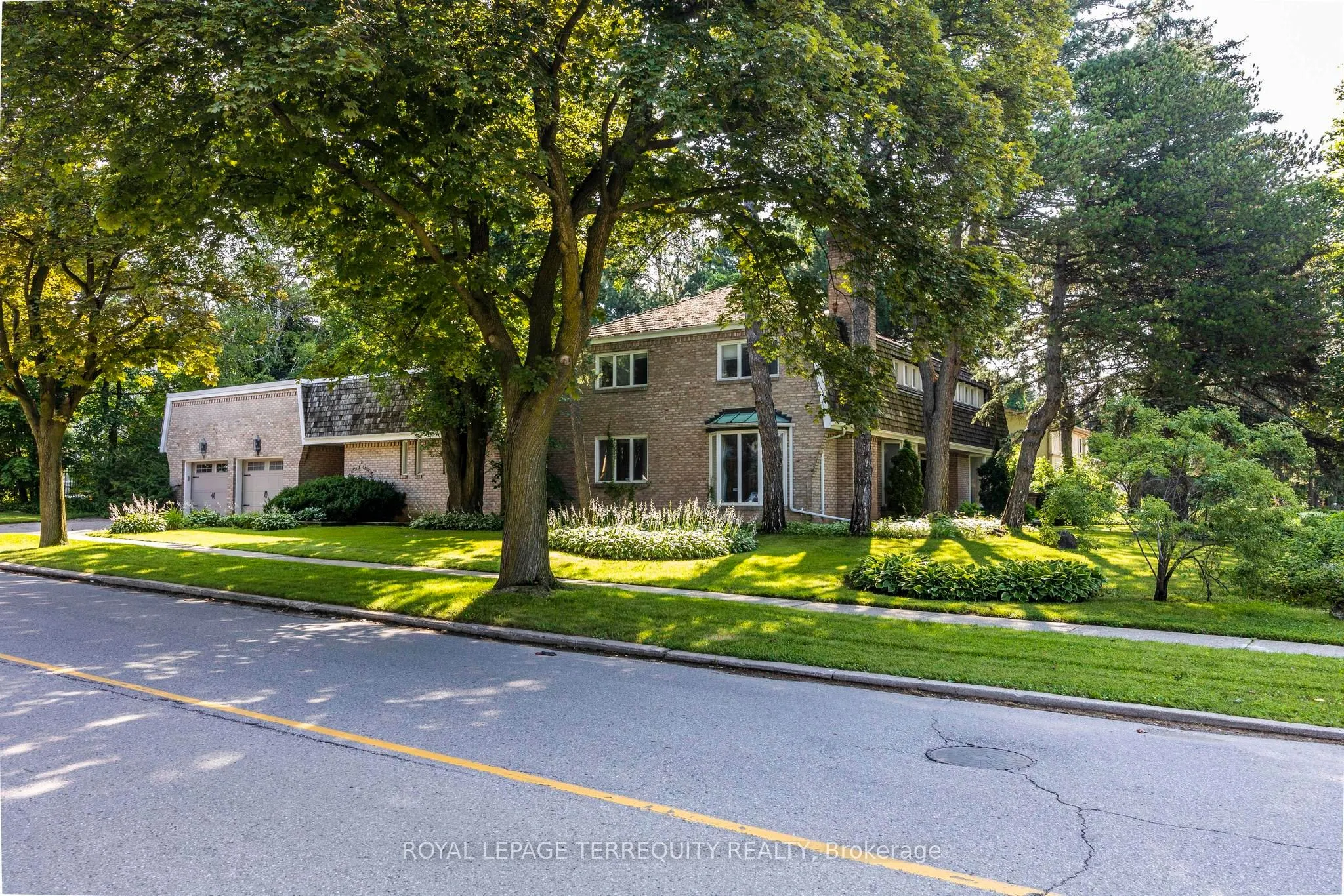2 Chieftain Crescent