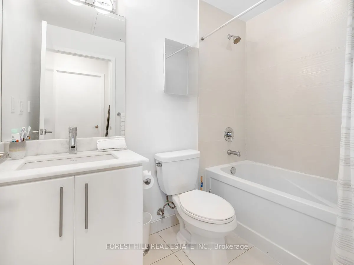 58 Orchard View Boulevard, #401