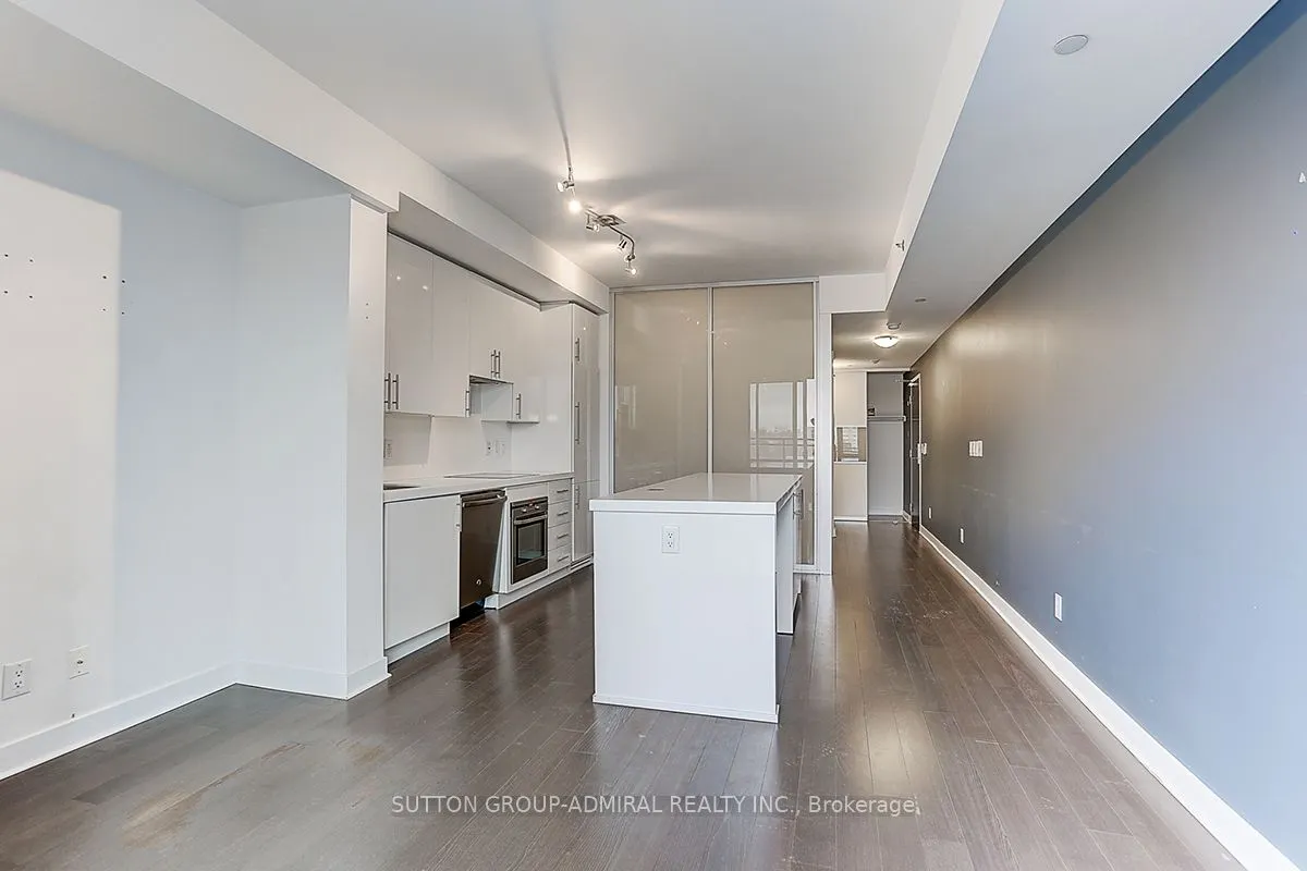 156 Portland Street, #403