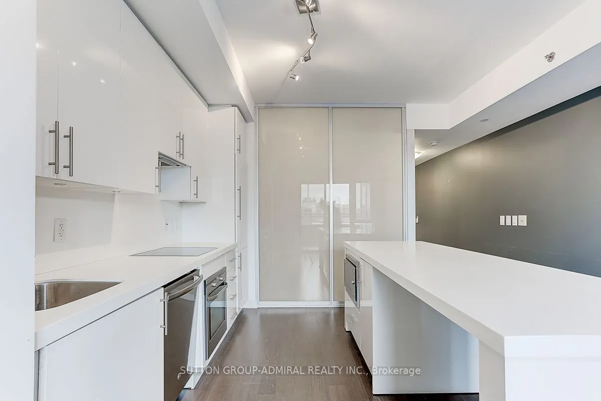 156 Portland Street, #403