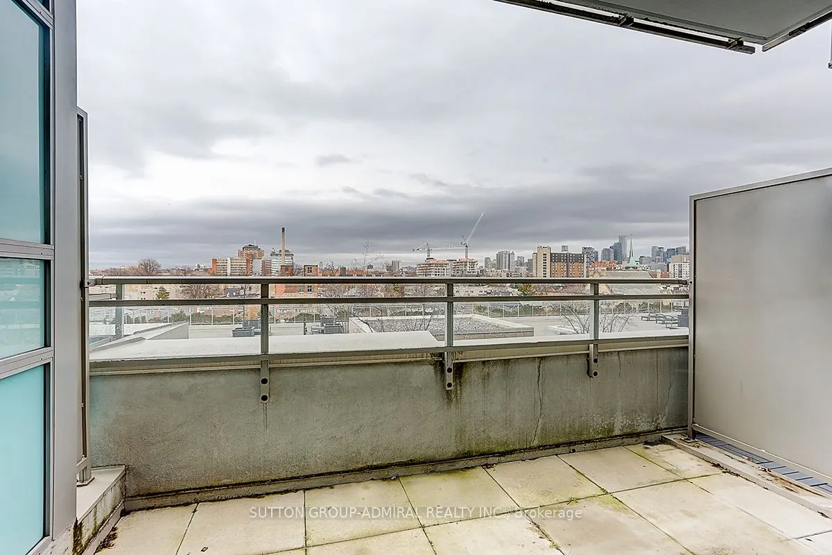 156 Portland Street, #403