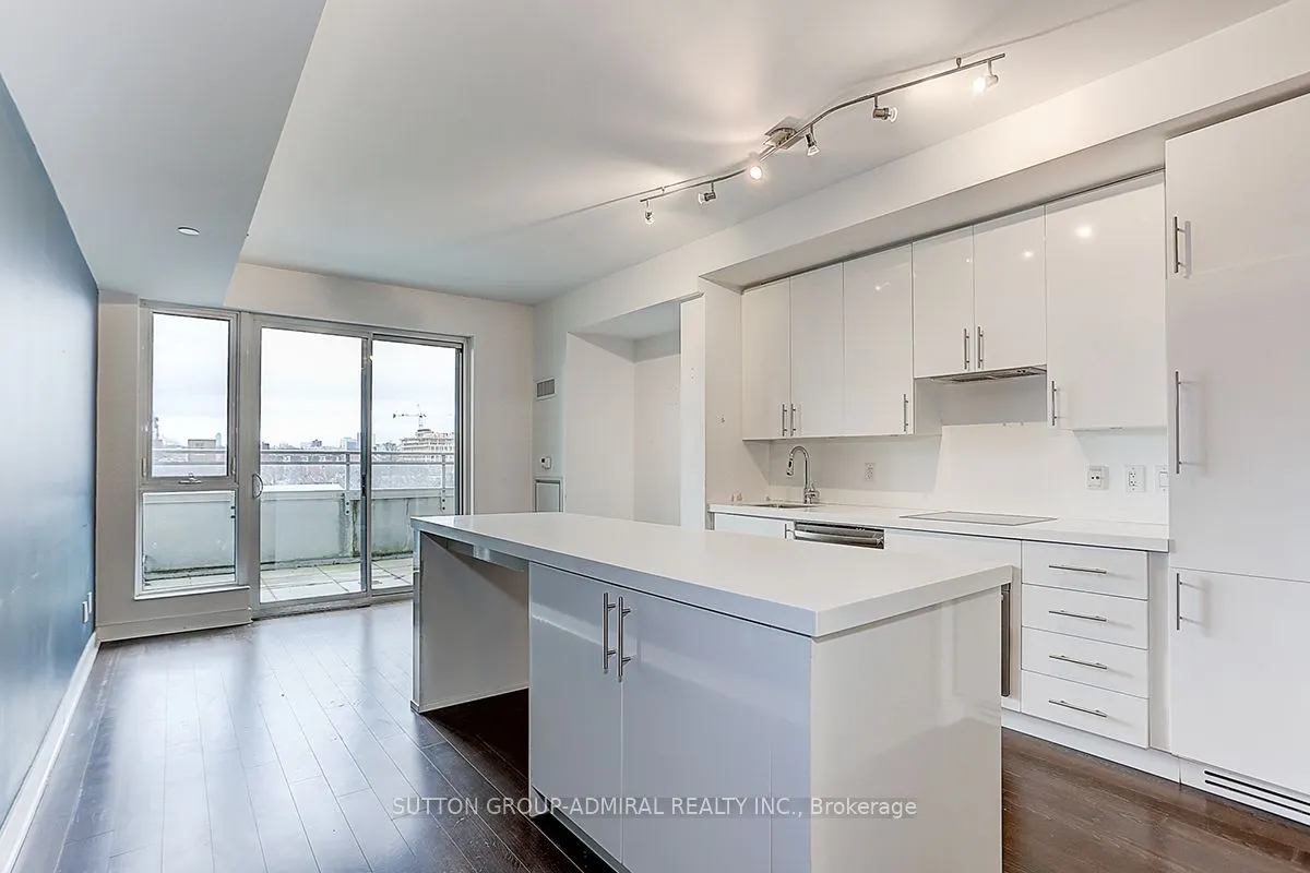 156 Portland Street, #403