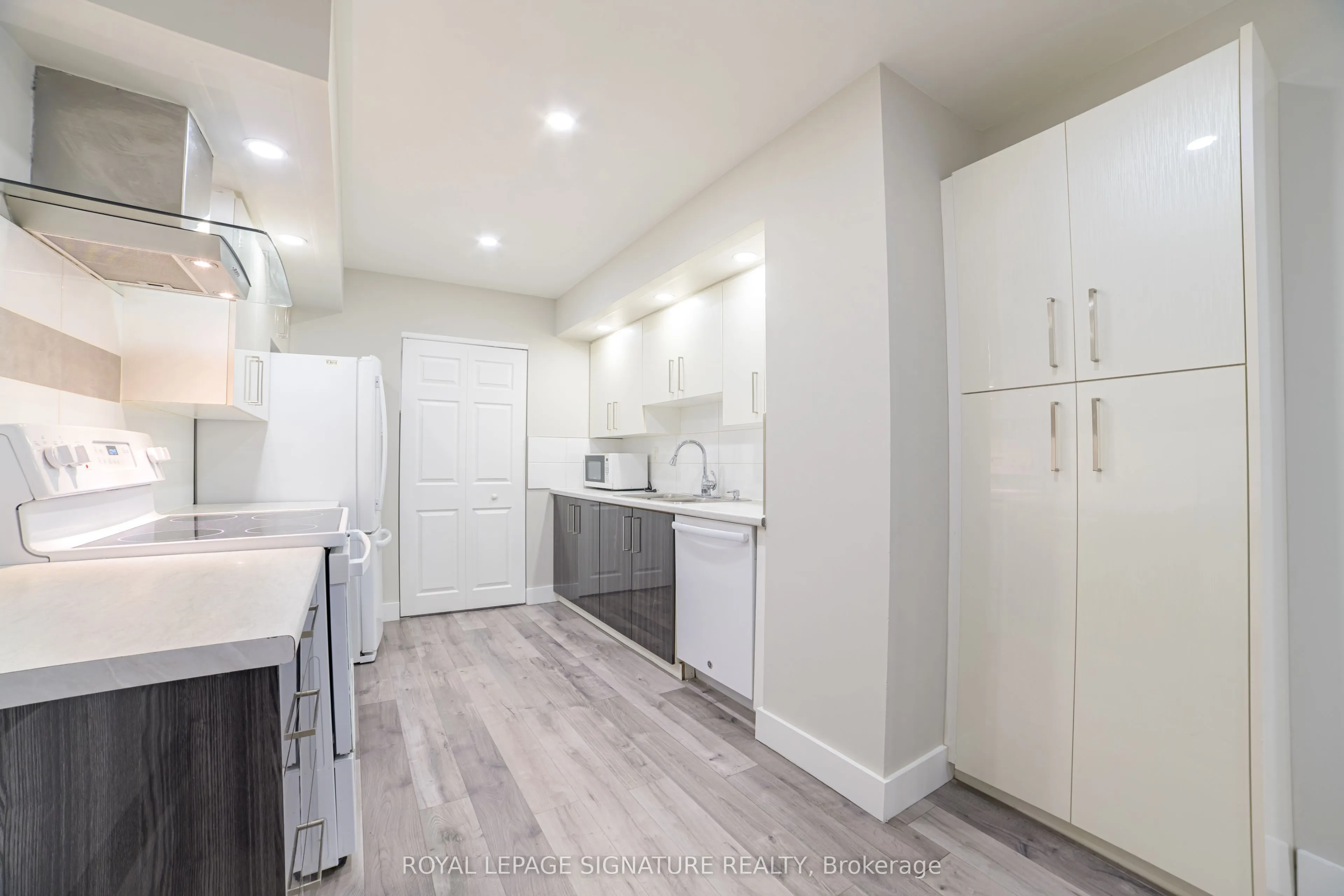 33 Elmhurst Avenue, #104