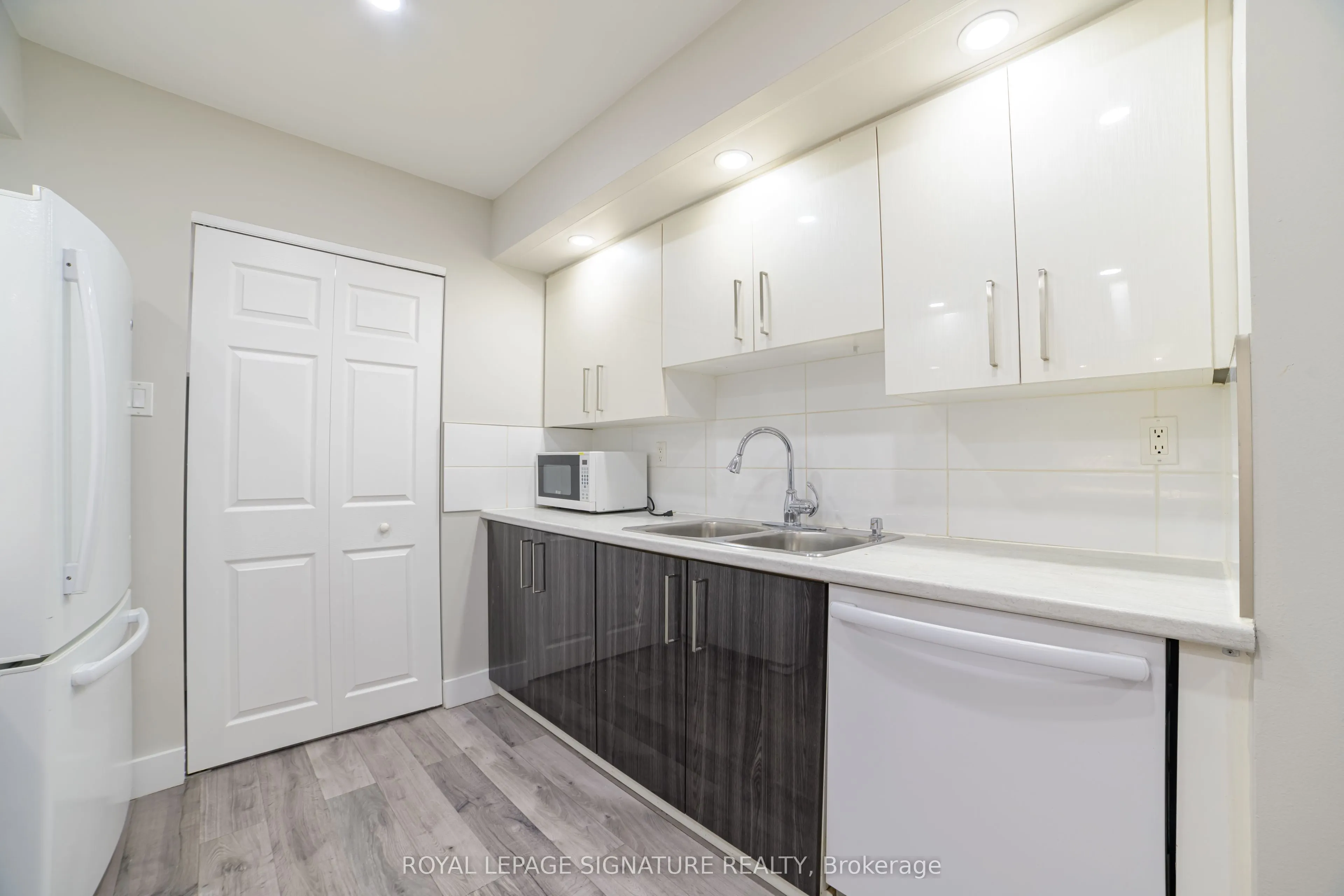 33 Elmhurst Avenue, #104