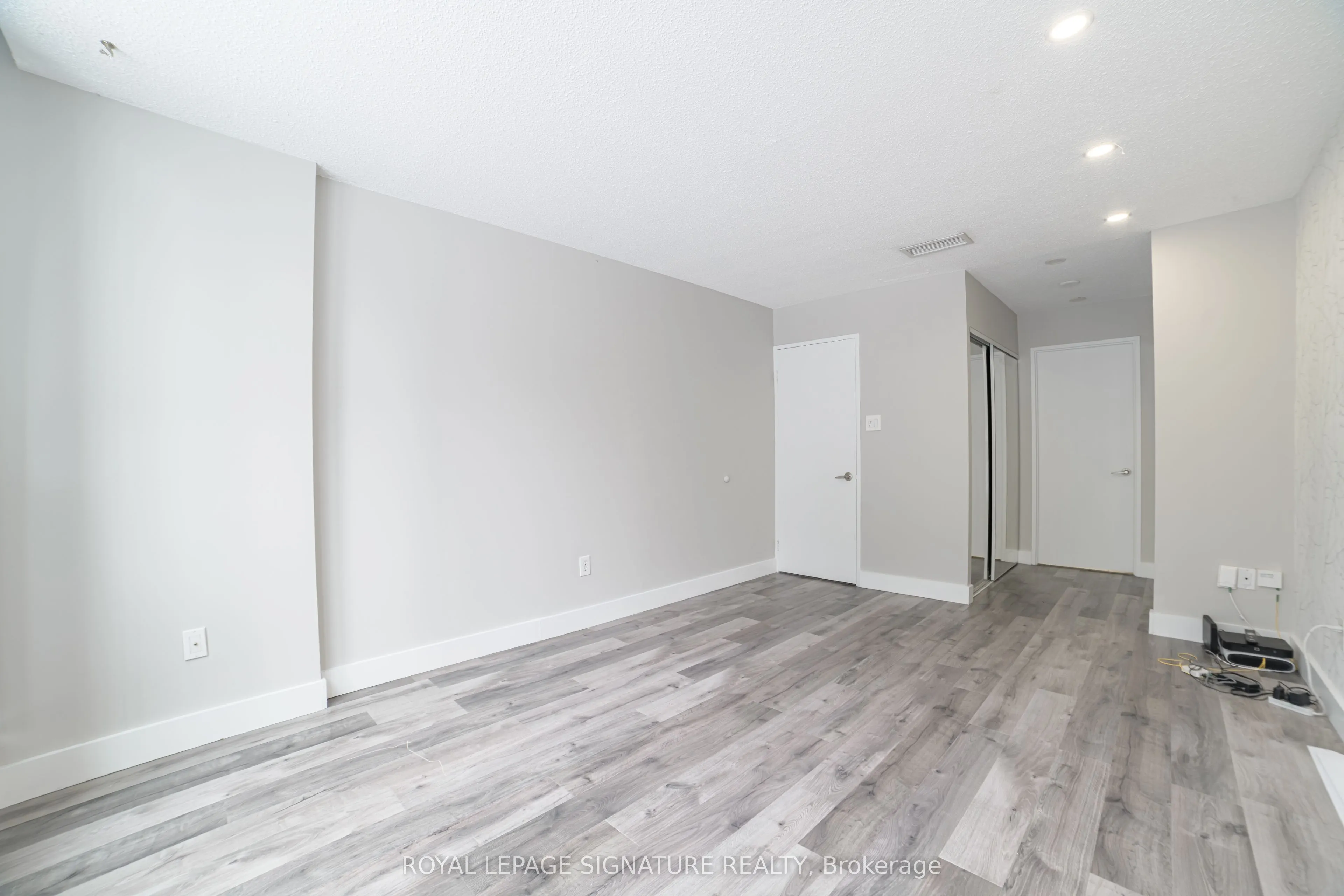 33 Elmhurst Avenue, #104