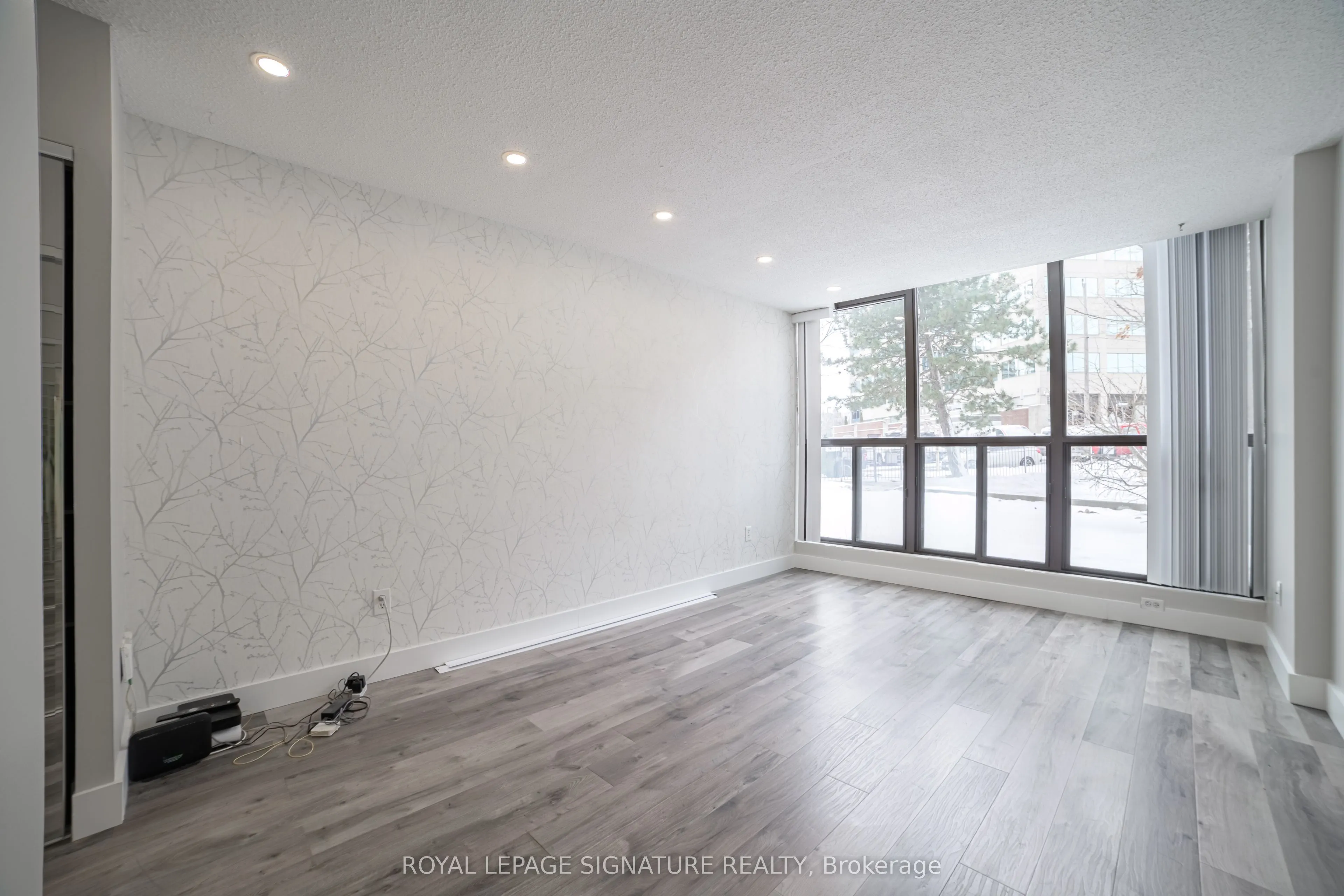 33 Elmhurst Avenue, #104