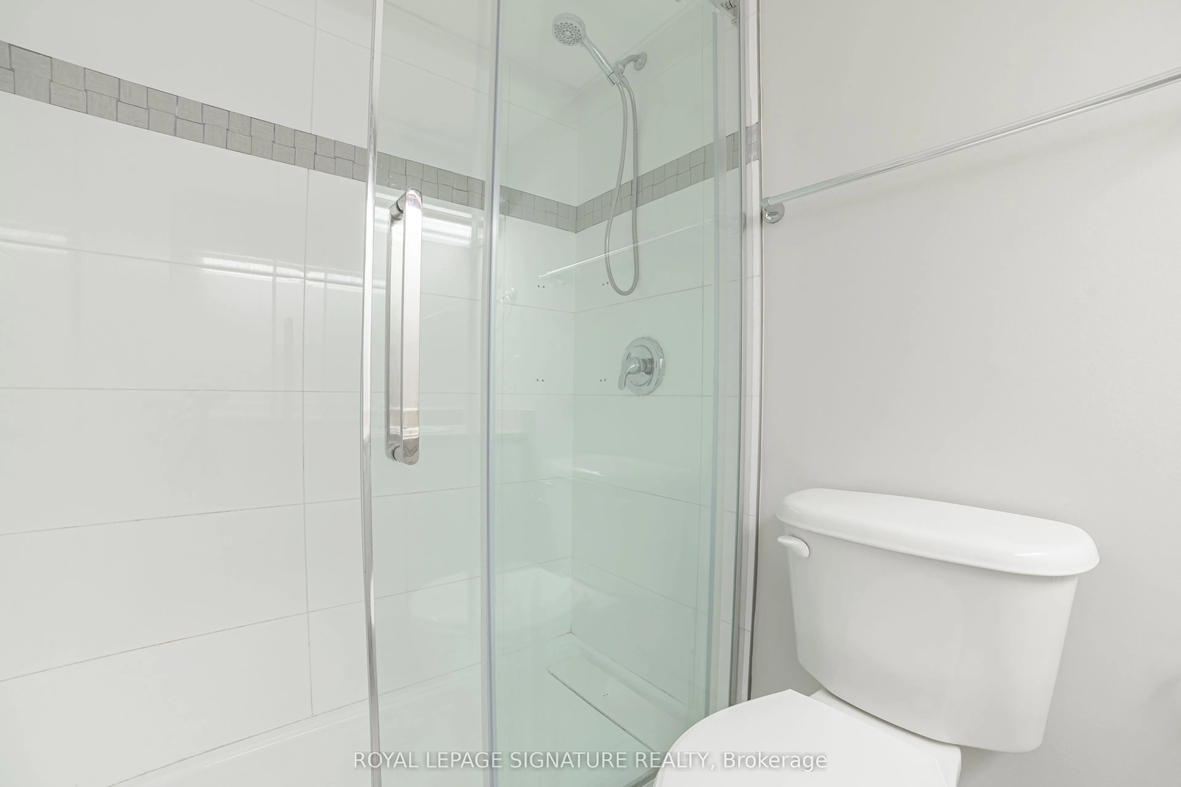 33 Elmhurst Avenue, #104